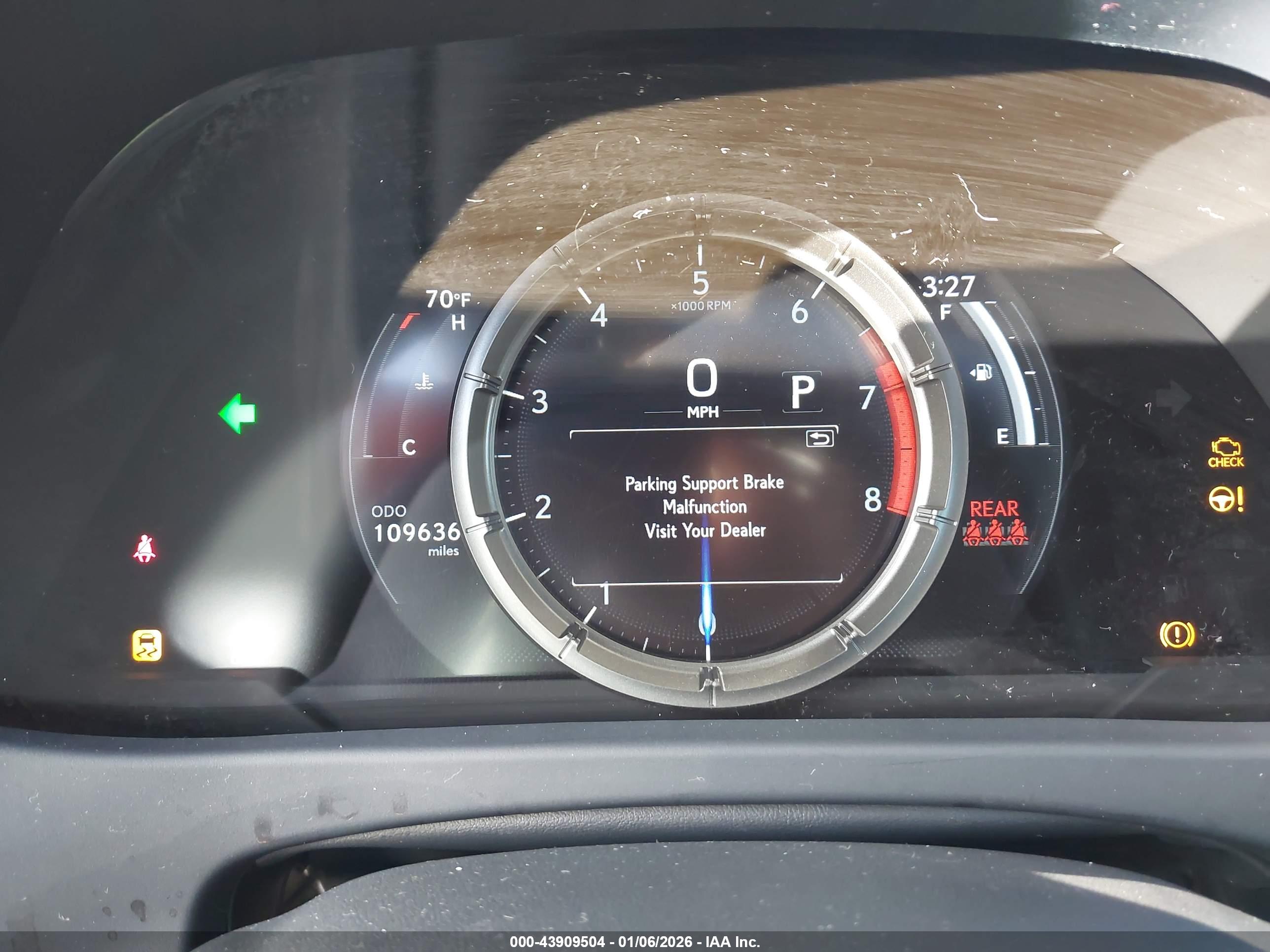LEXUS UX image 7