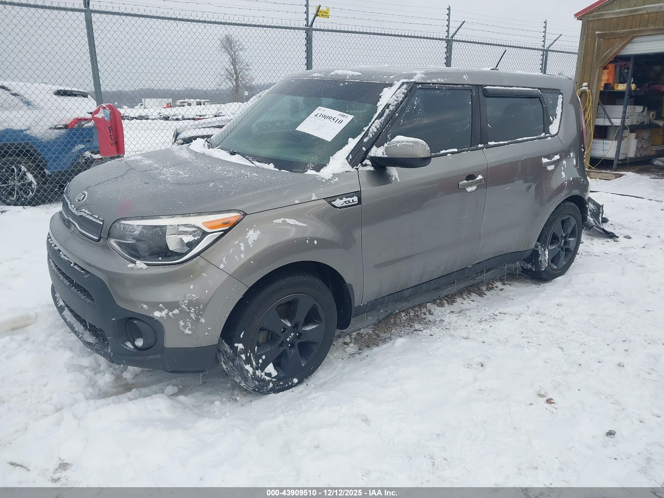KIA SOUL image 2