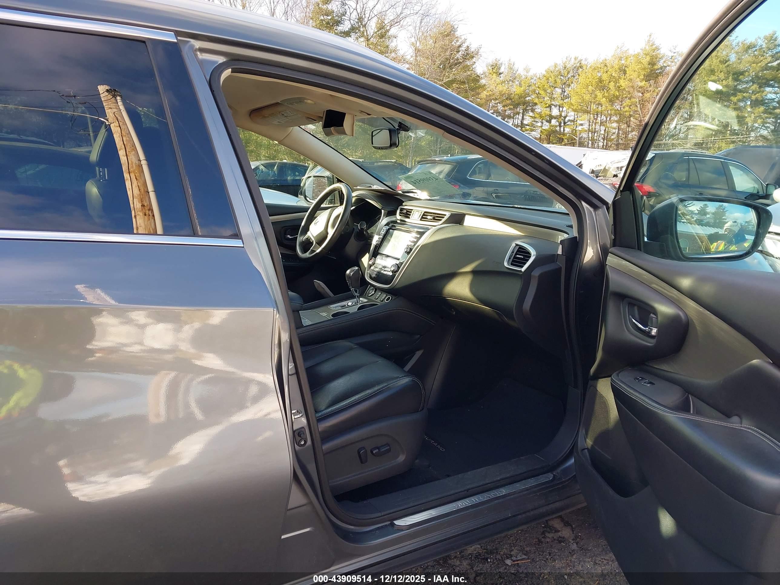 NISSAN MURANO image 5