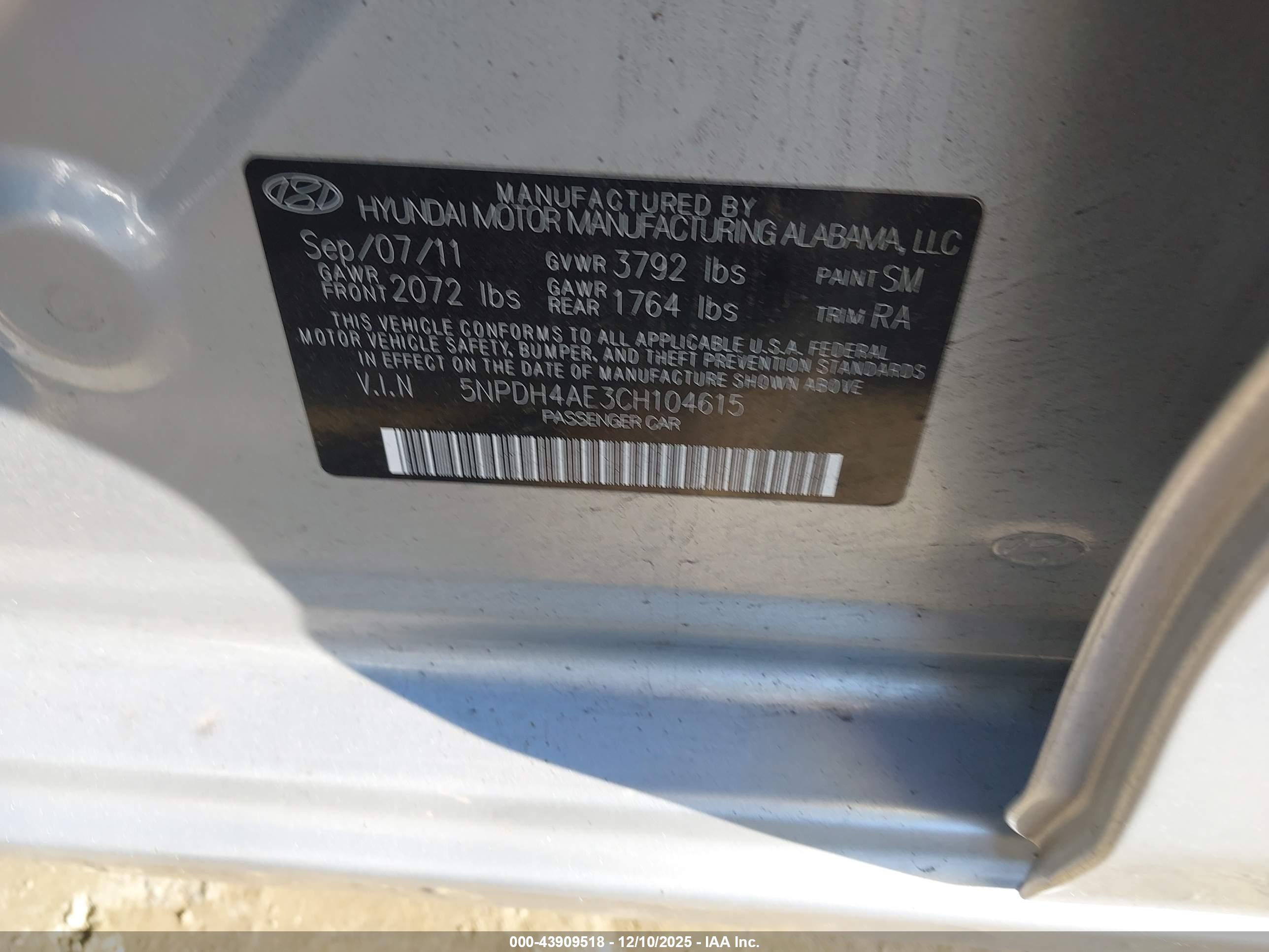 HYUNDAI ELANTRA image 9