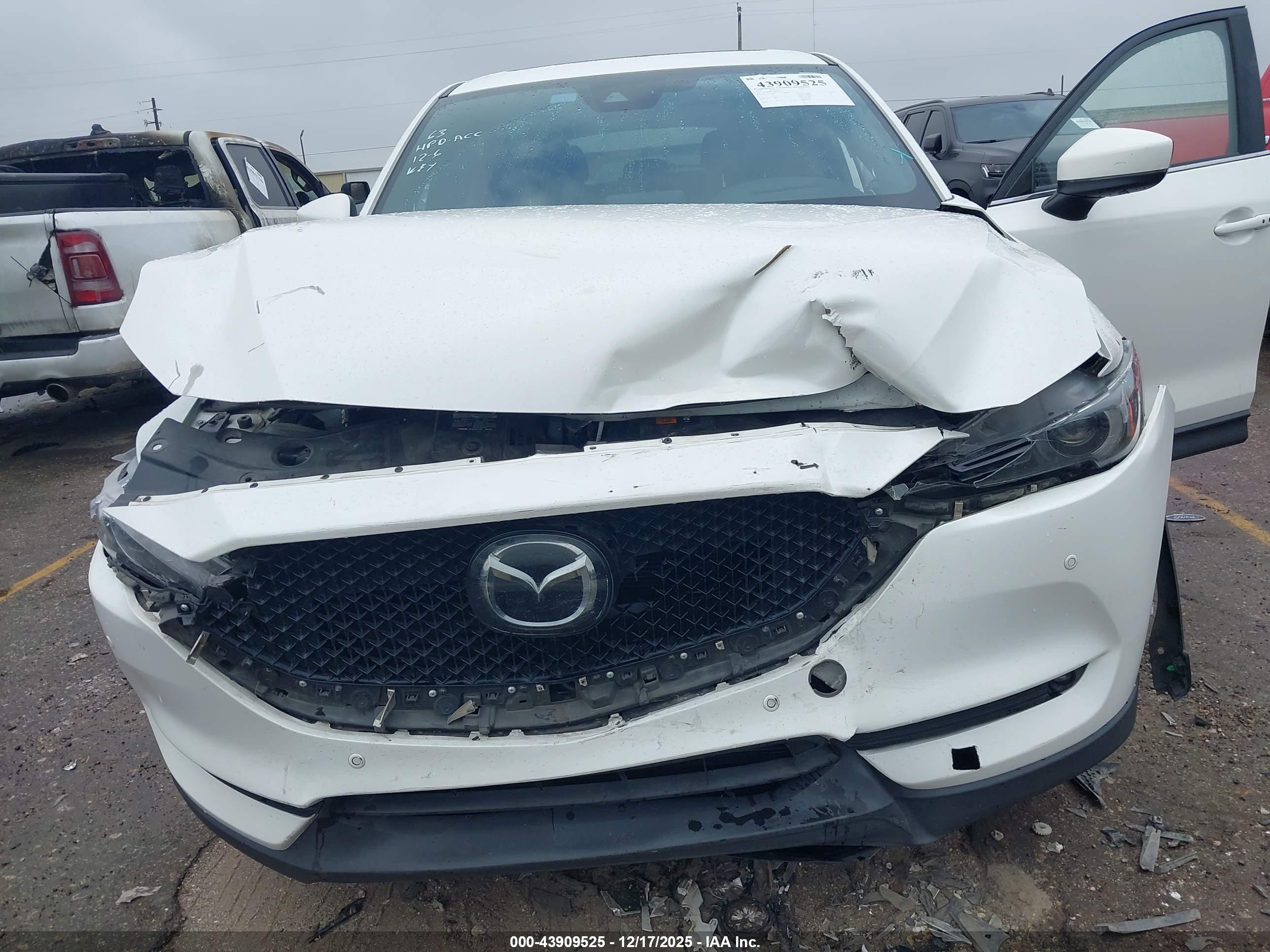 MAZDA CX-5 image 6