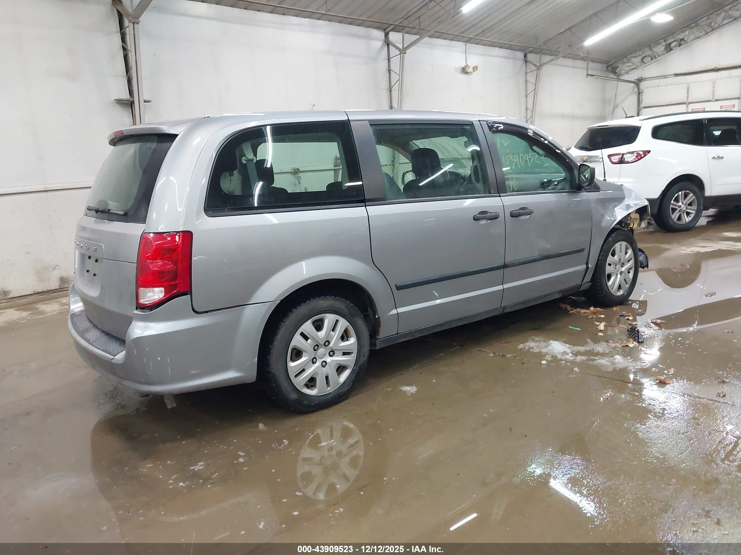 DODGE GRAND image 4