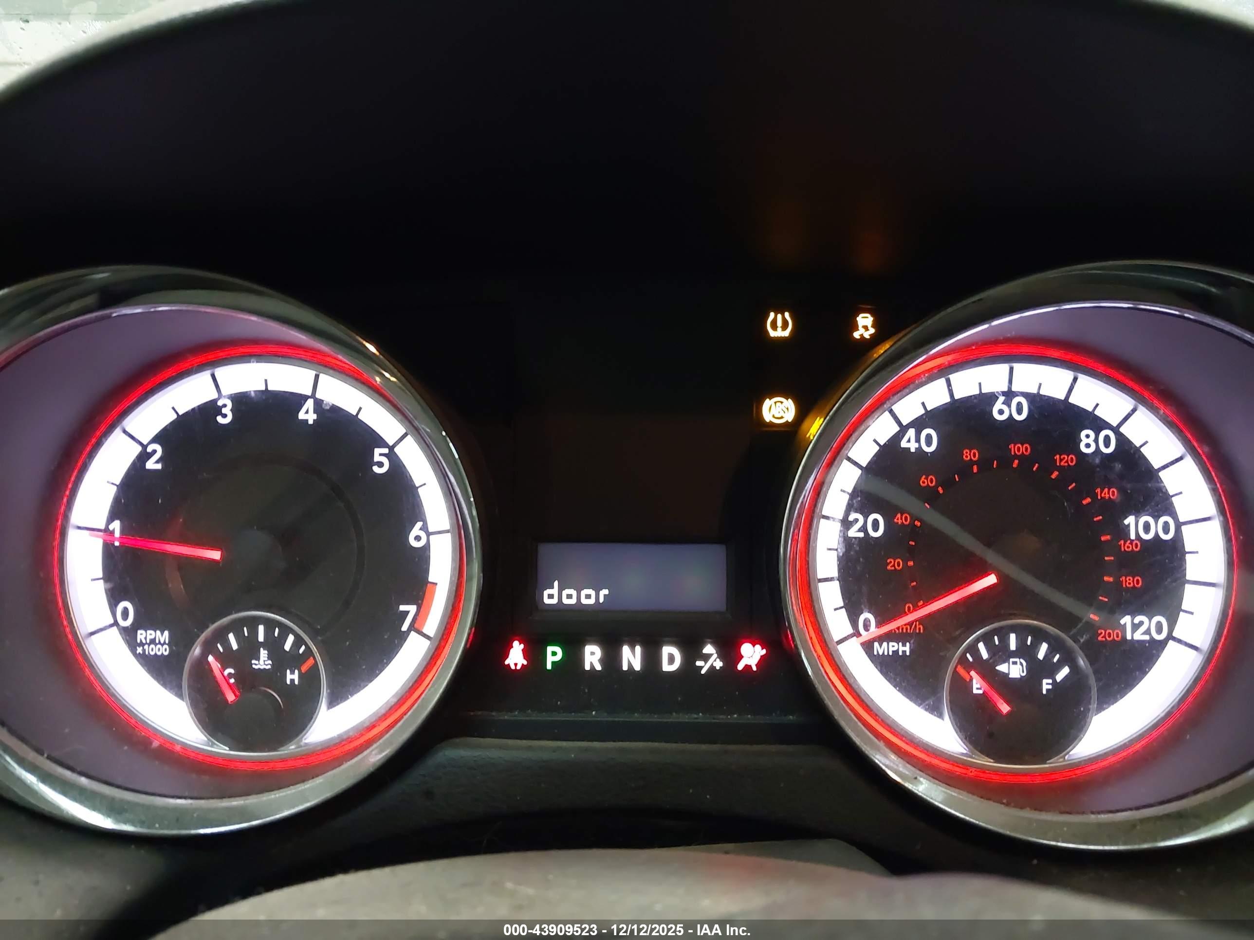 DODGE GRAND image 7