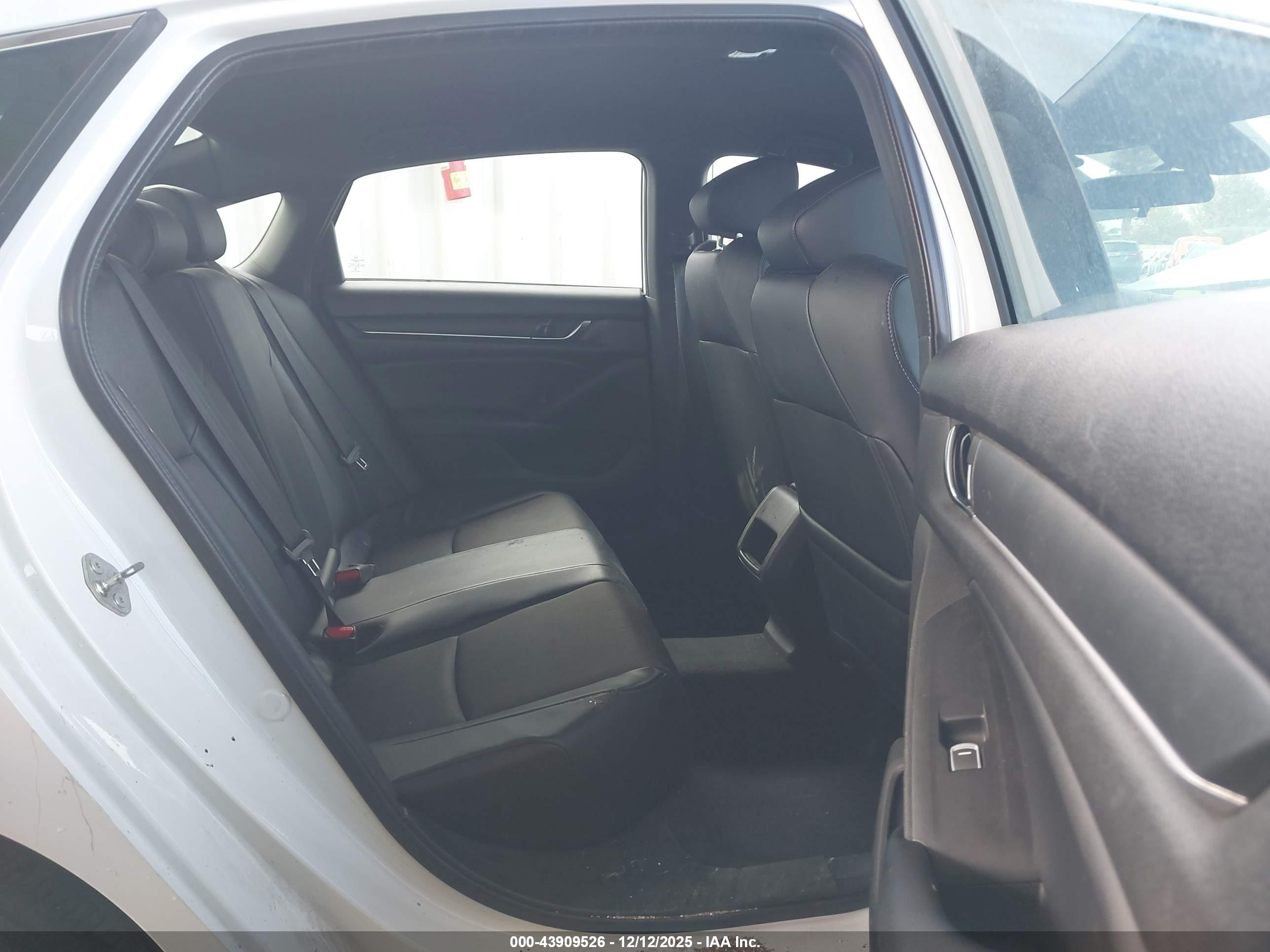 HONDA ACCORD image 8