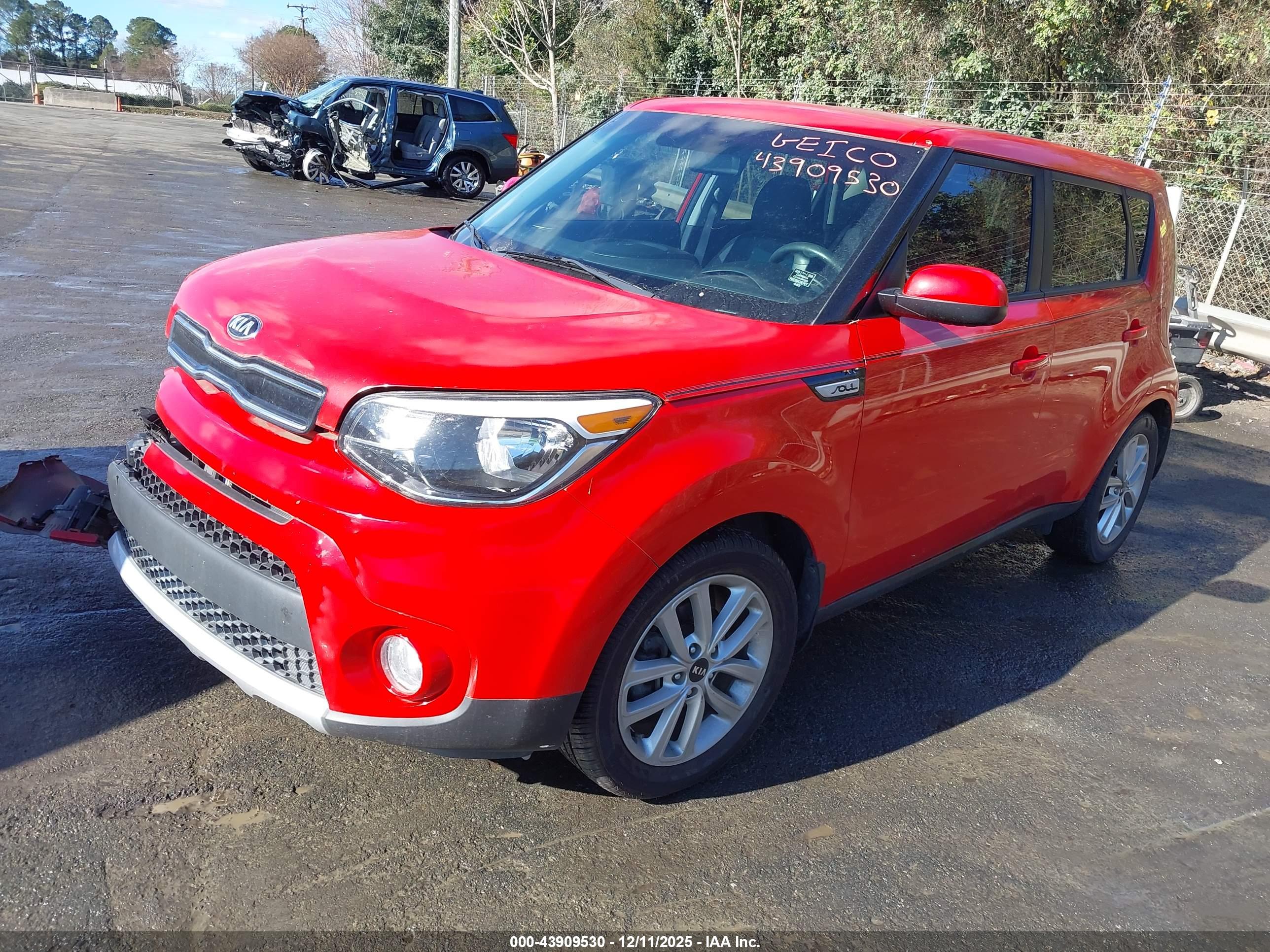 KIA SOUL image 2