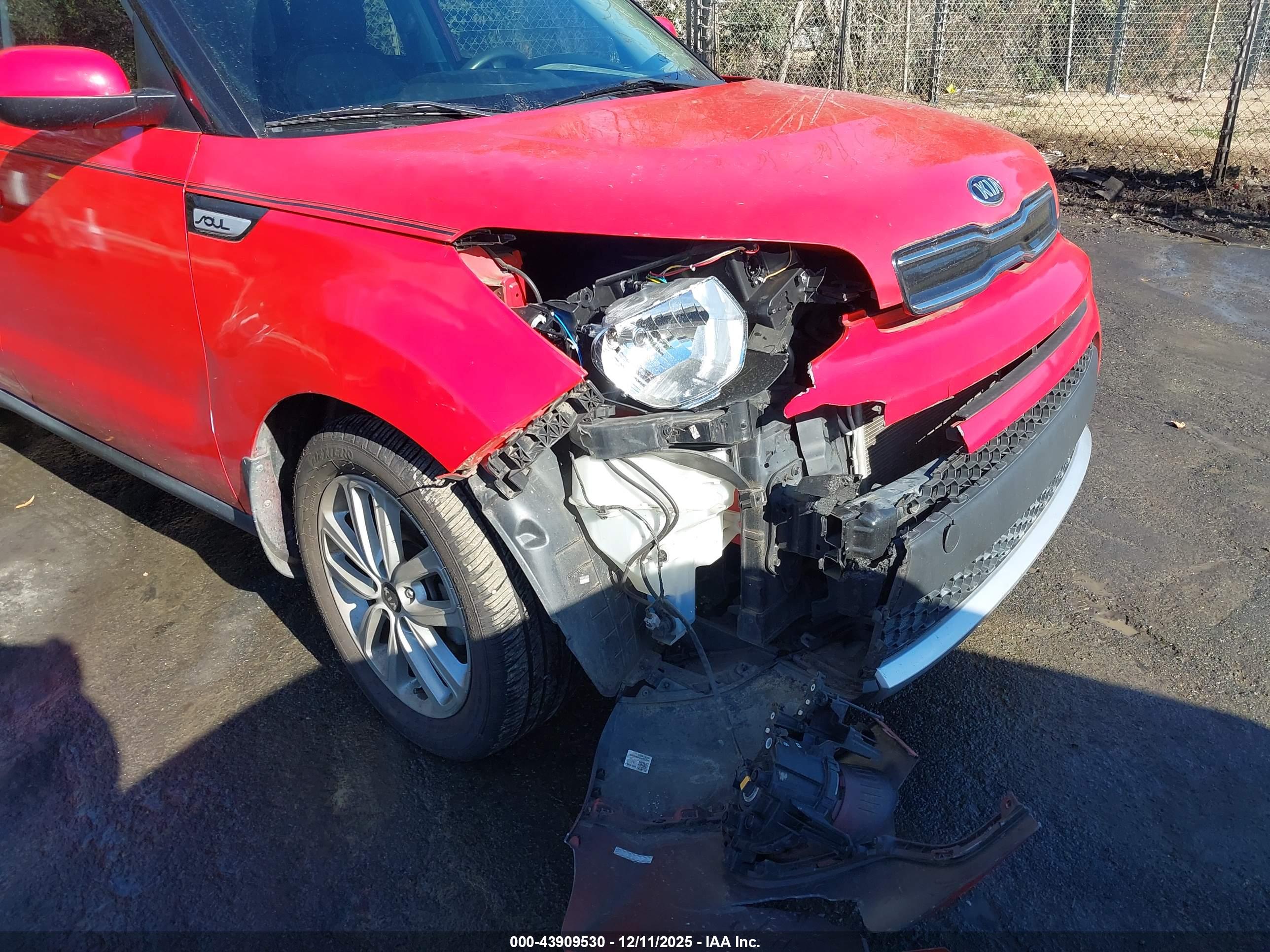 KIA SOUL image 6