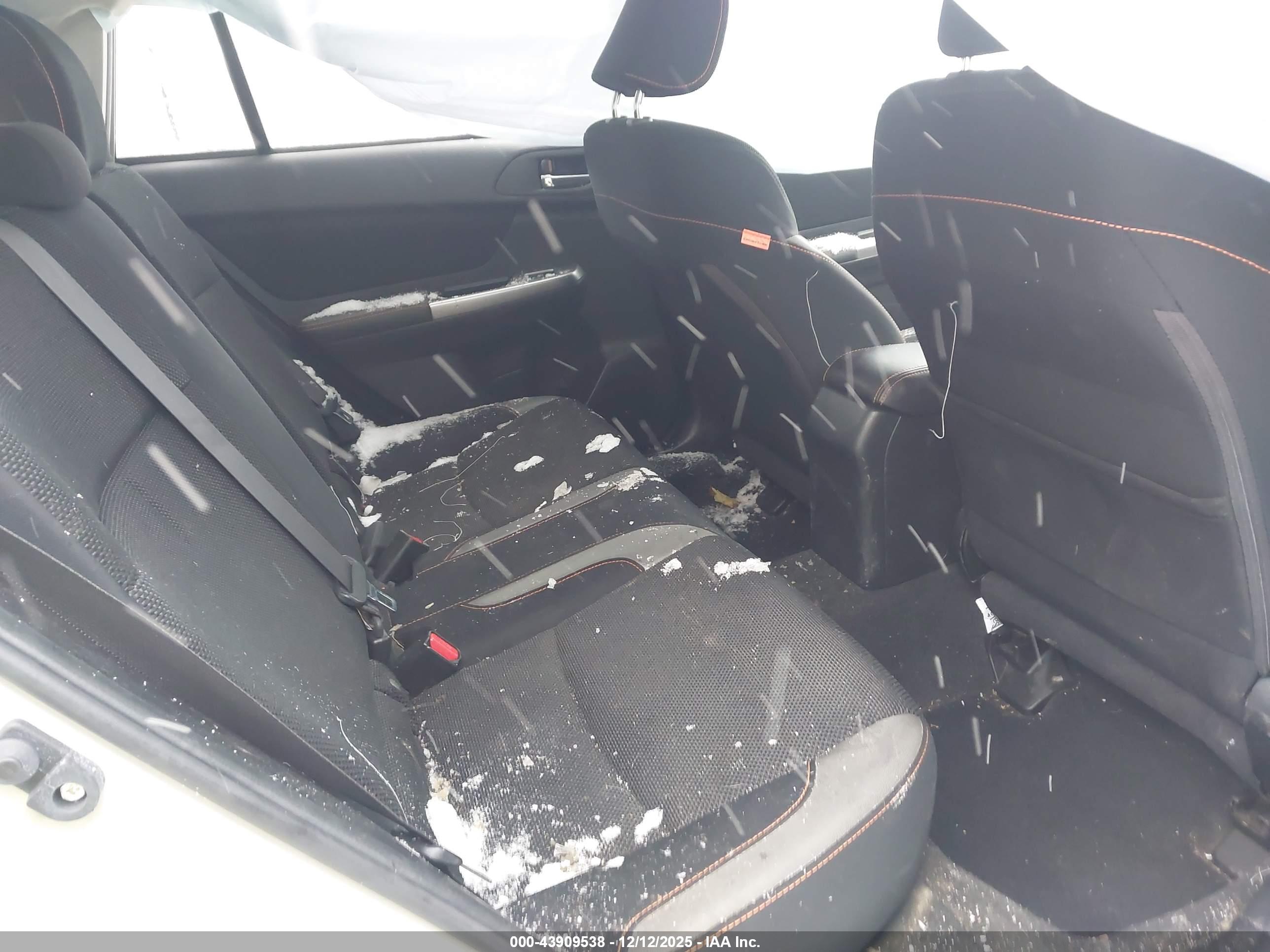 SUBARU CROSSTREK image 8