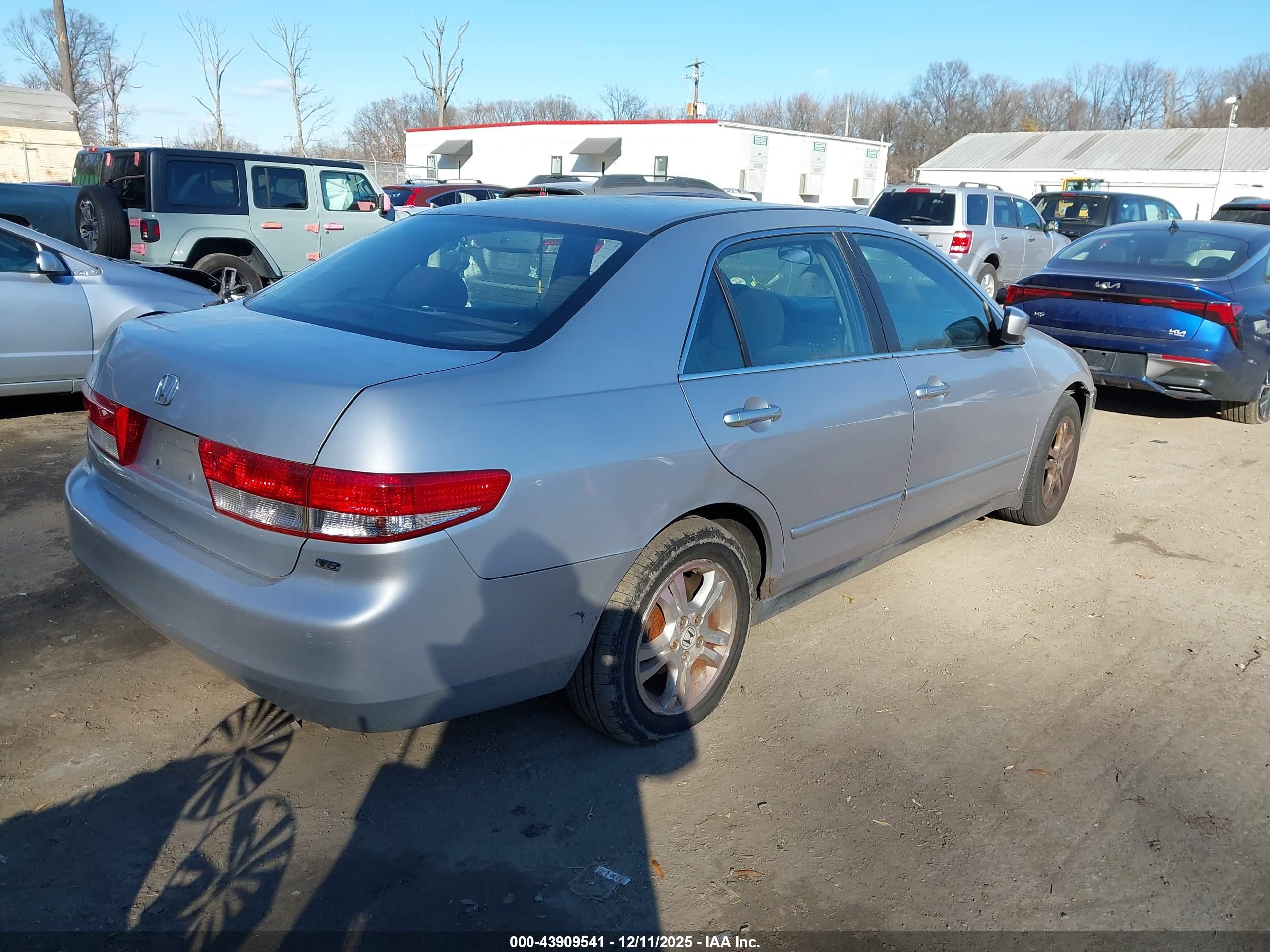 HONDA ACCORD image 4
