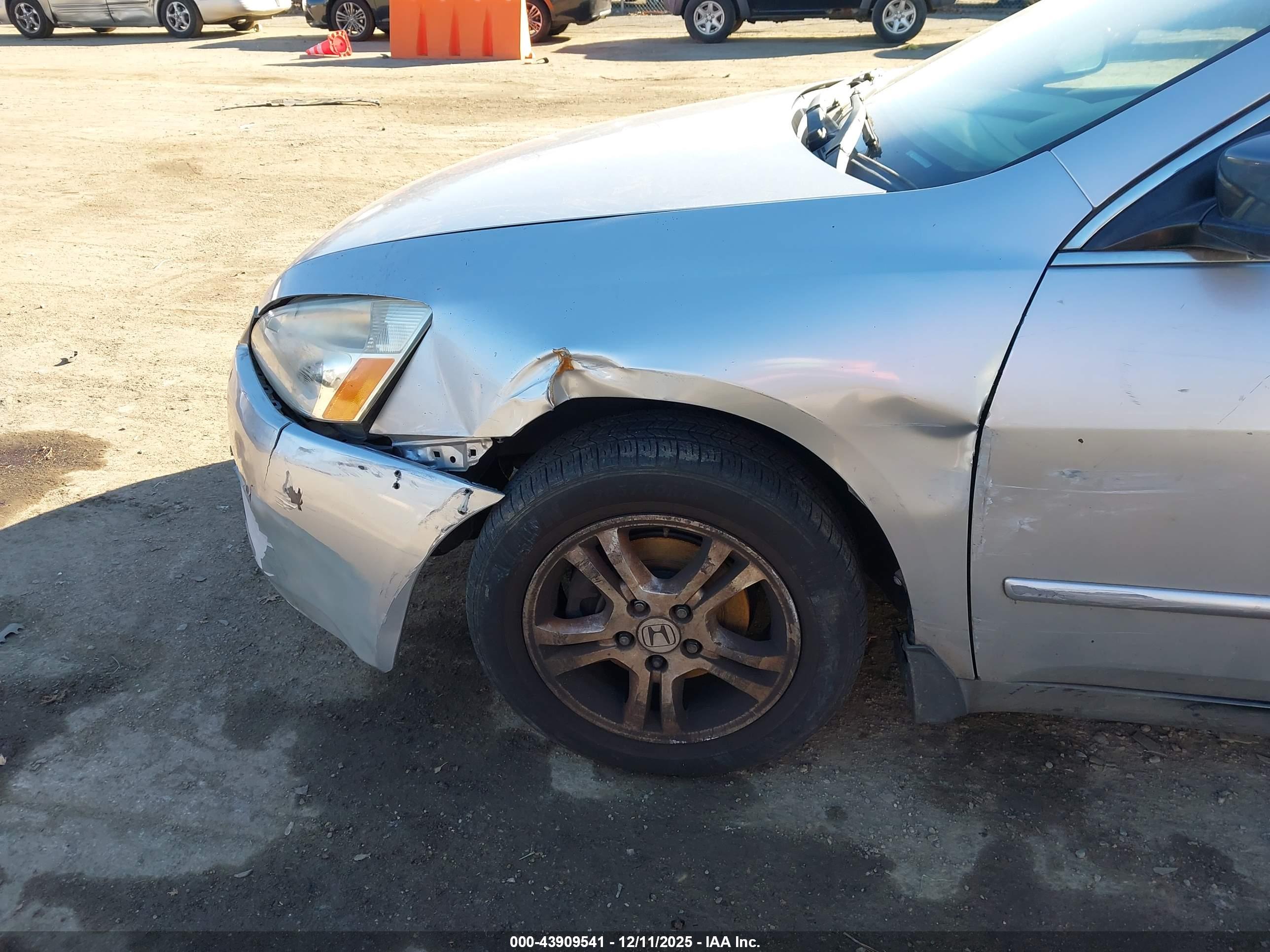 HONDA ACCORD image 6
