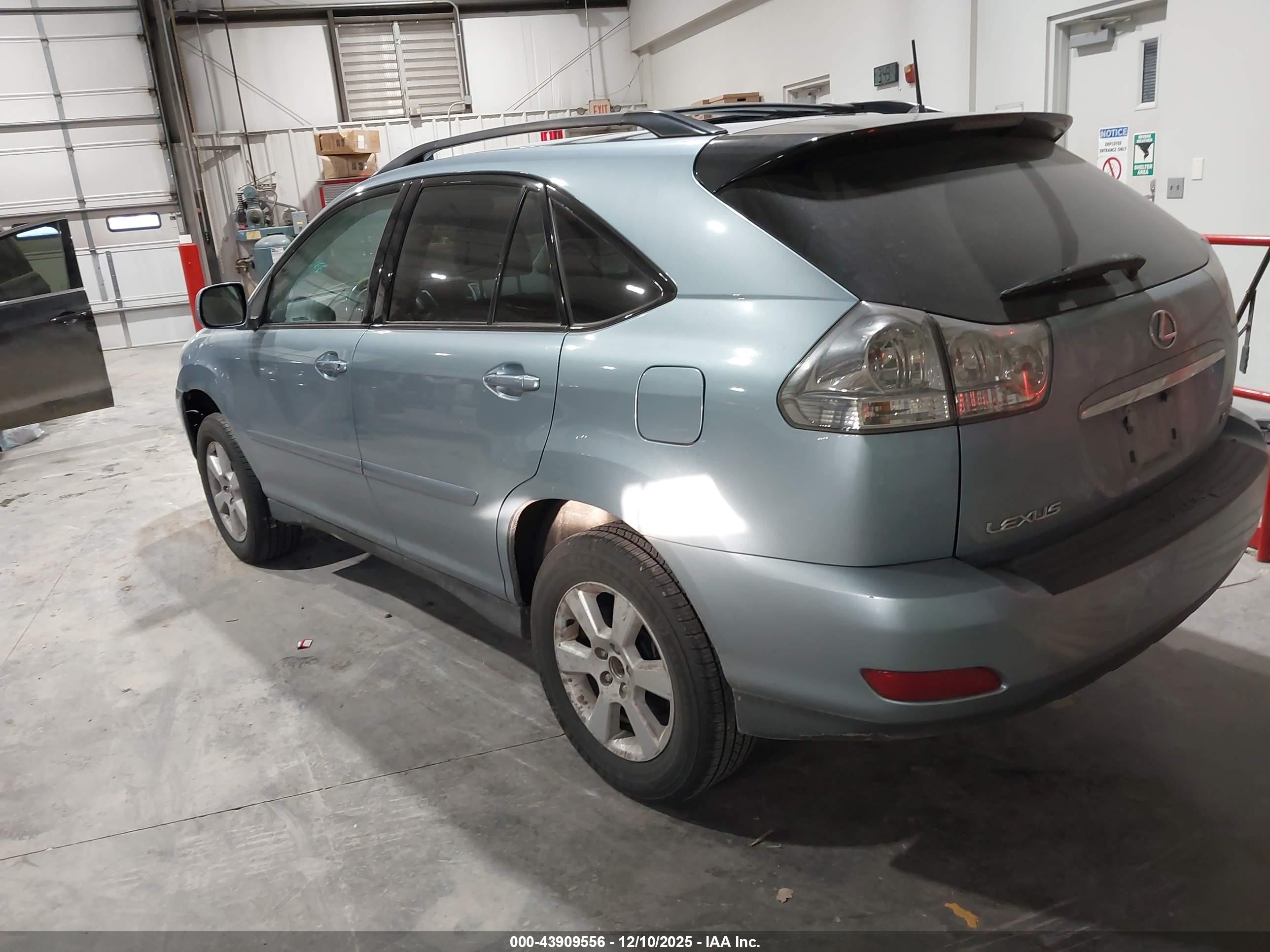LEXUS RX image 3