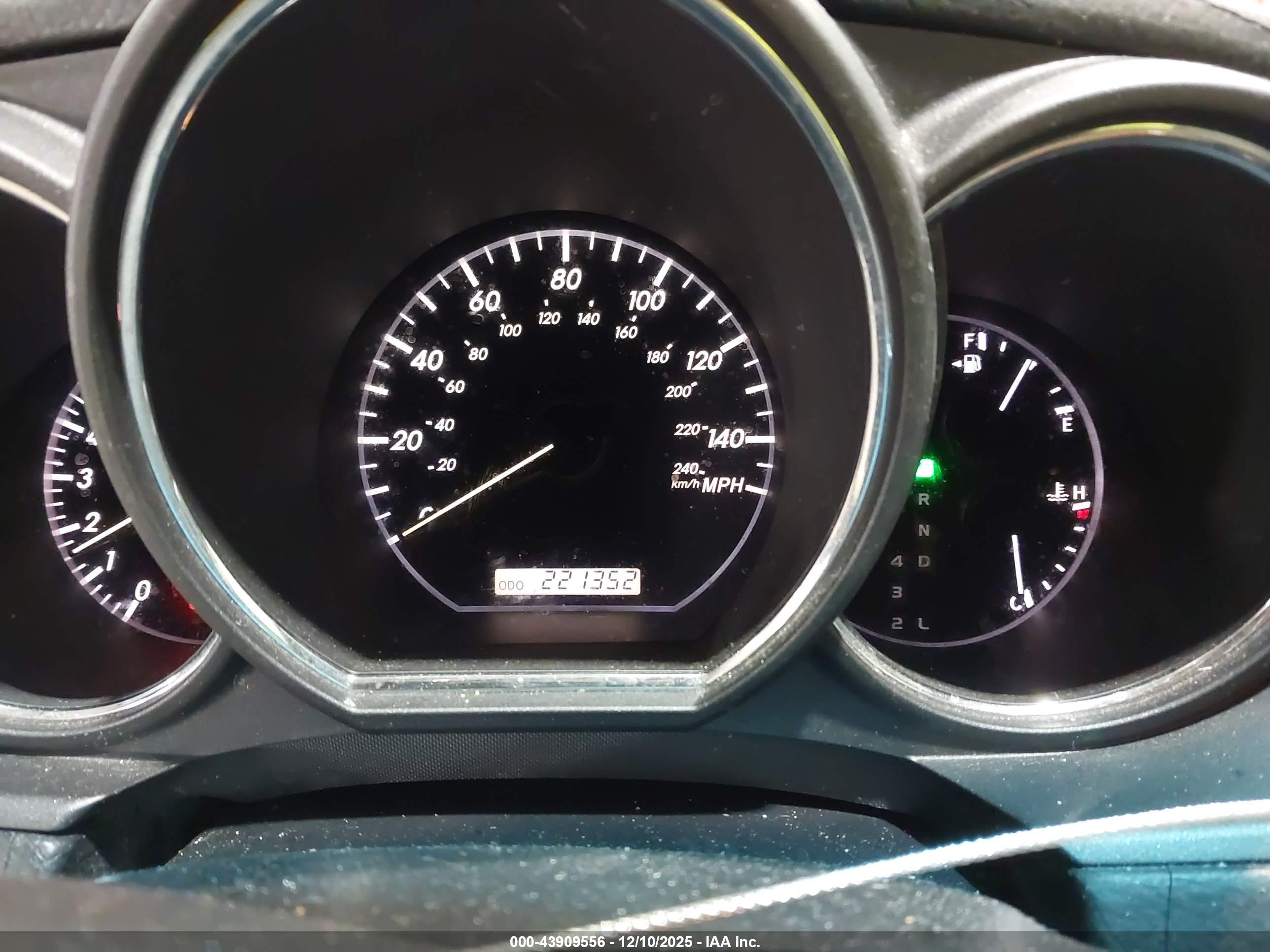 LEXUS RX image 7