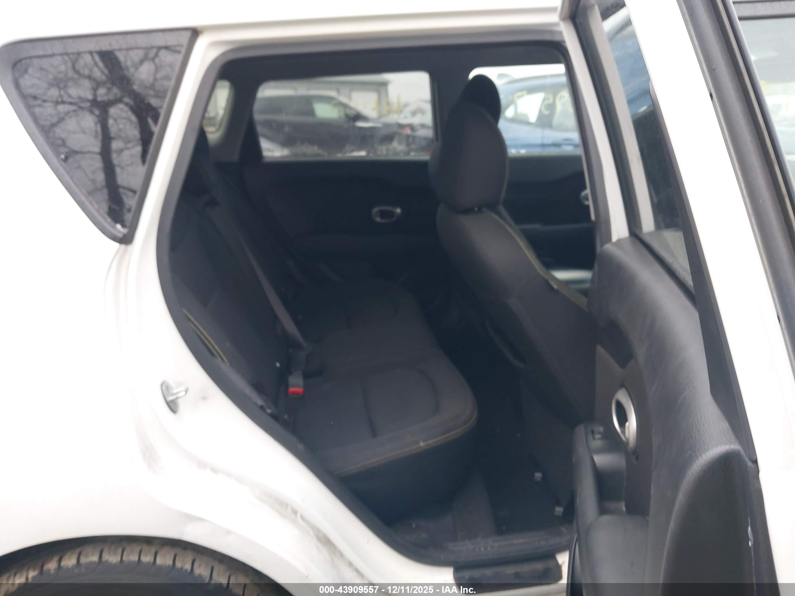 KIA SOUL image 8
