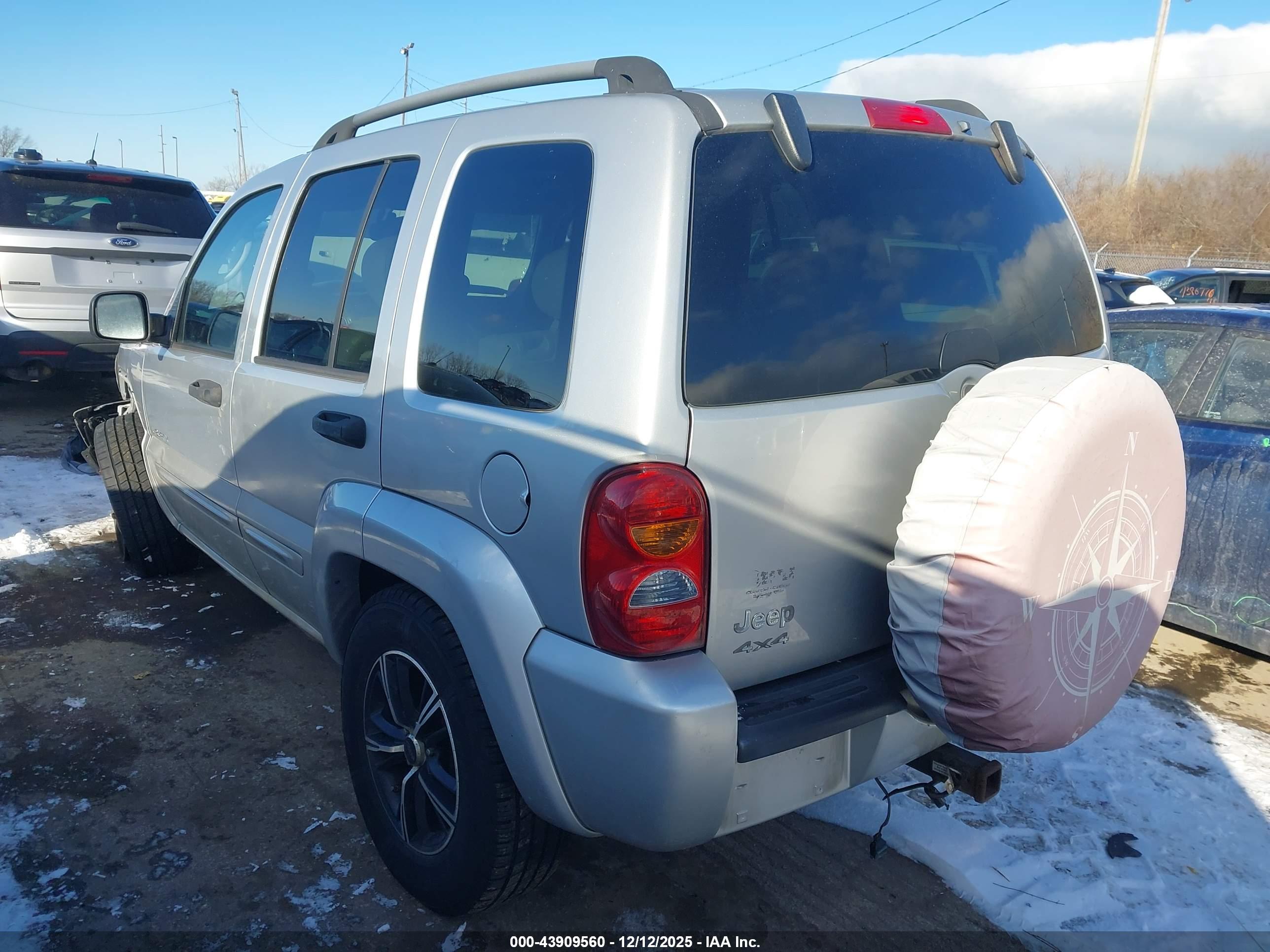 JEEP LIBERTY image 3