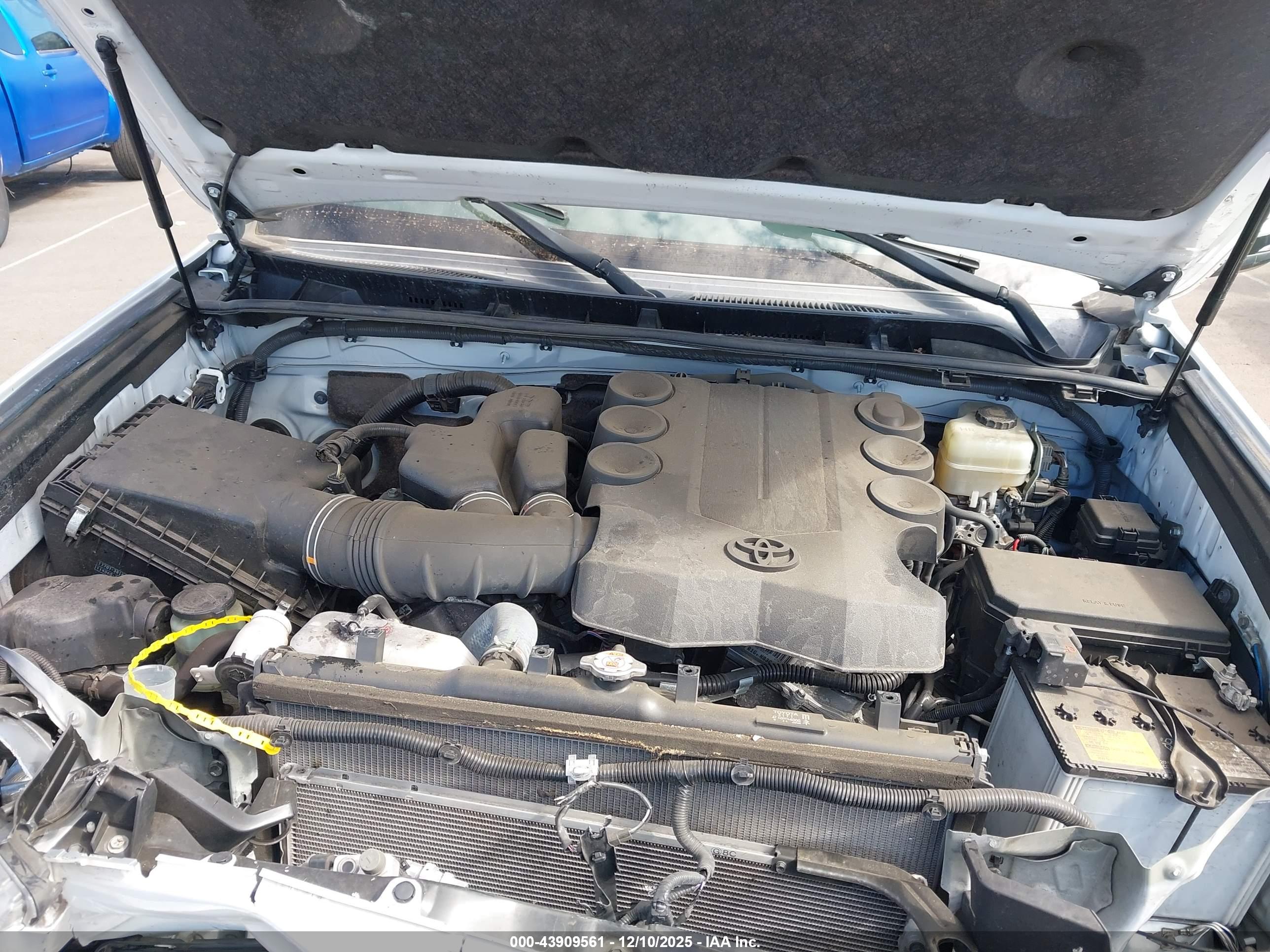 TOYOTA 4RUNNER image 10
