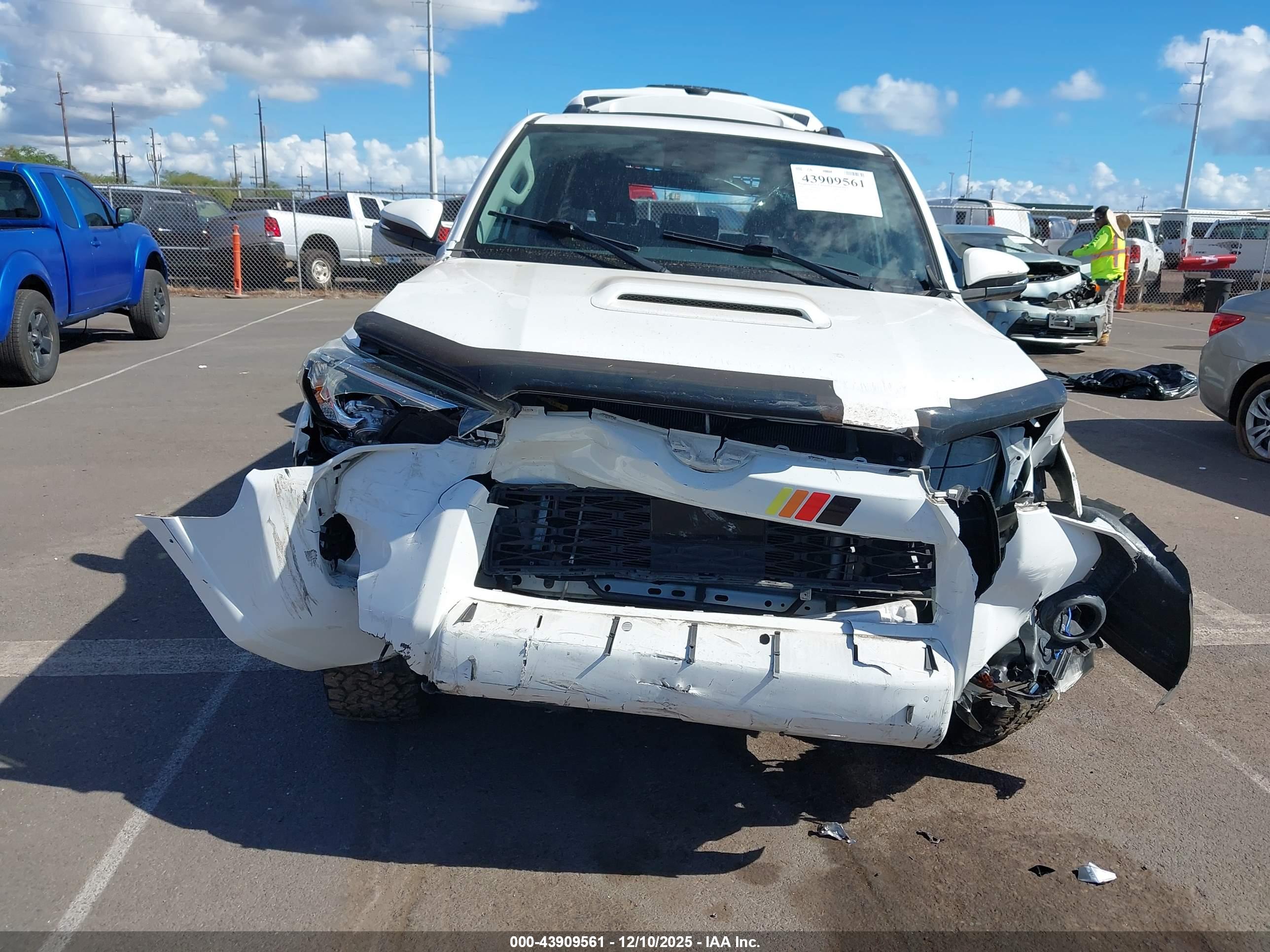 TOYOTA 4RUNNER image 6