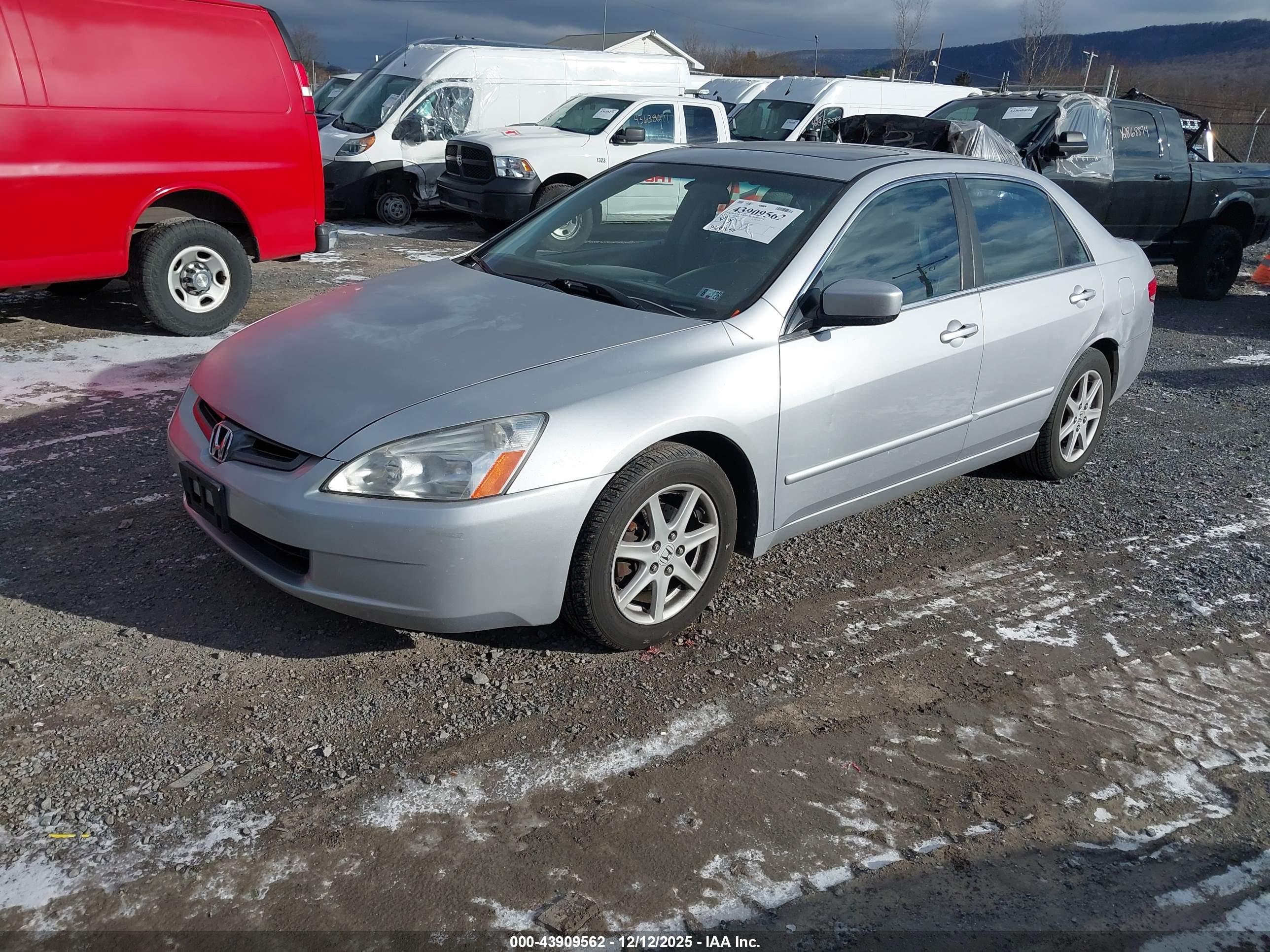 HONDA ACCORD image 2