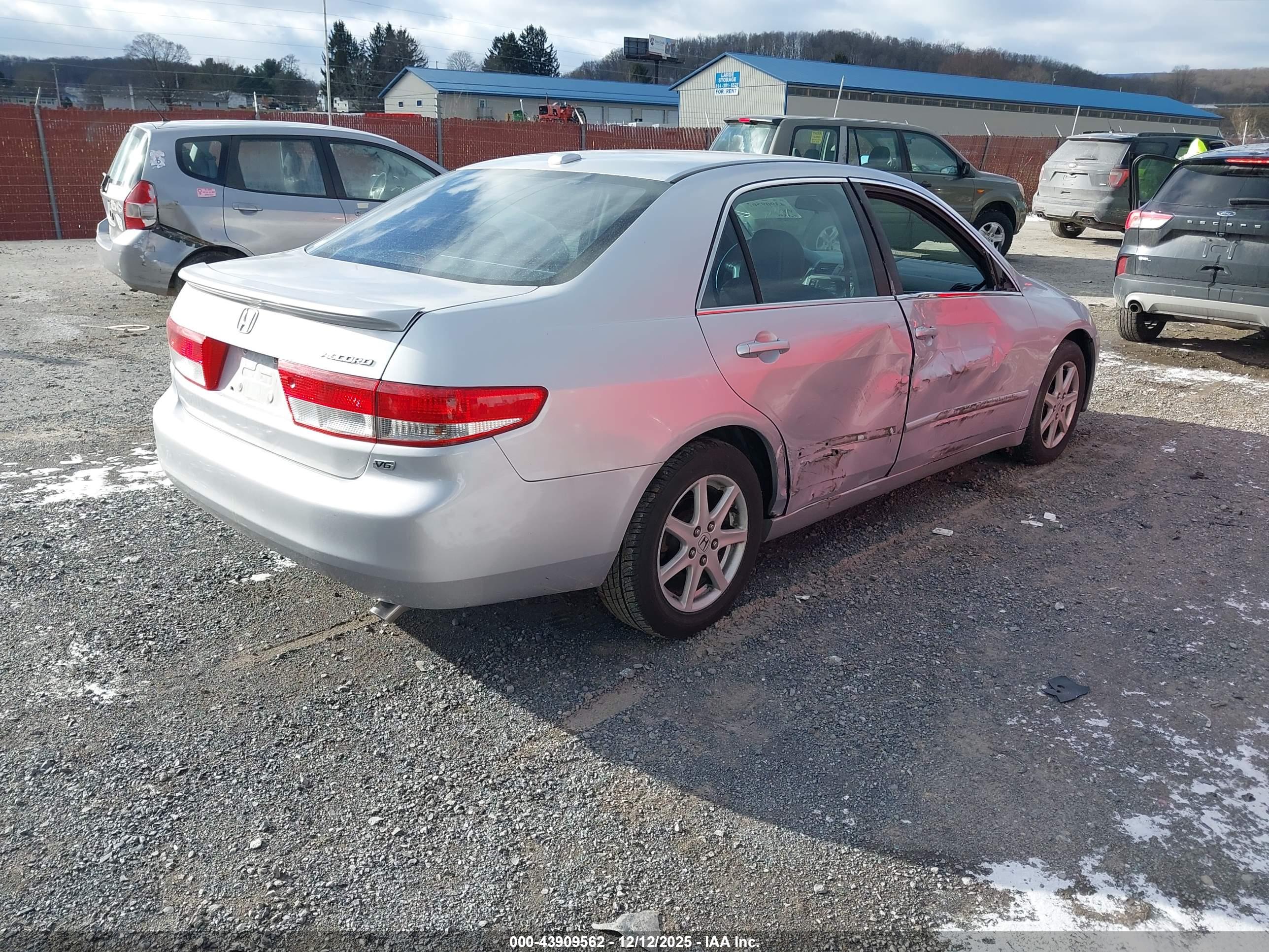 HONDA ACCORD image 4
