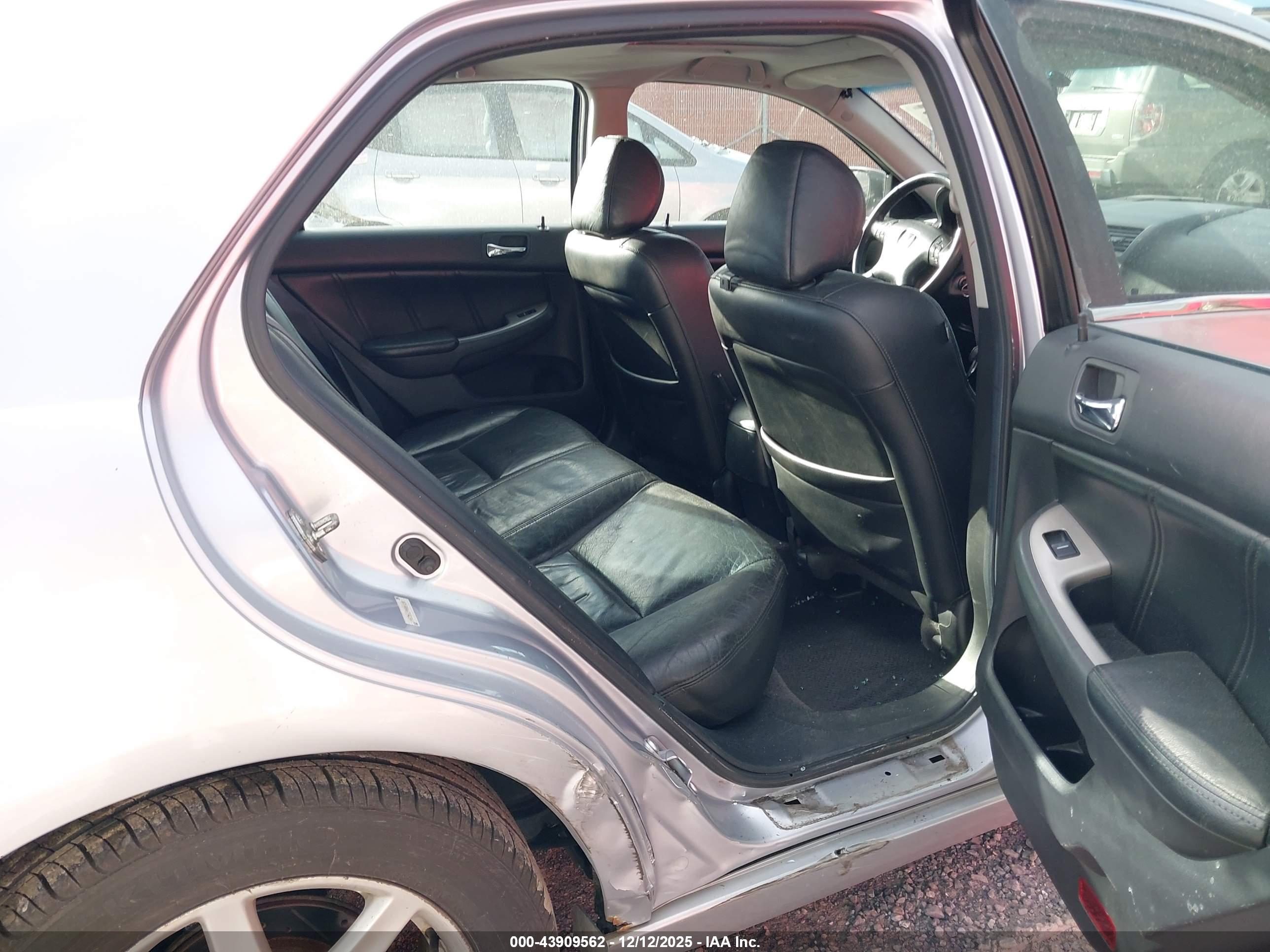 HONDA ACCORD image 8