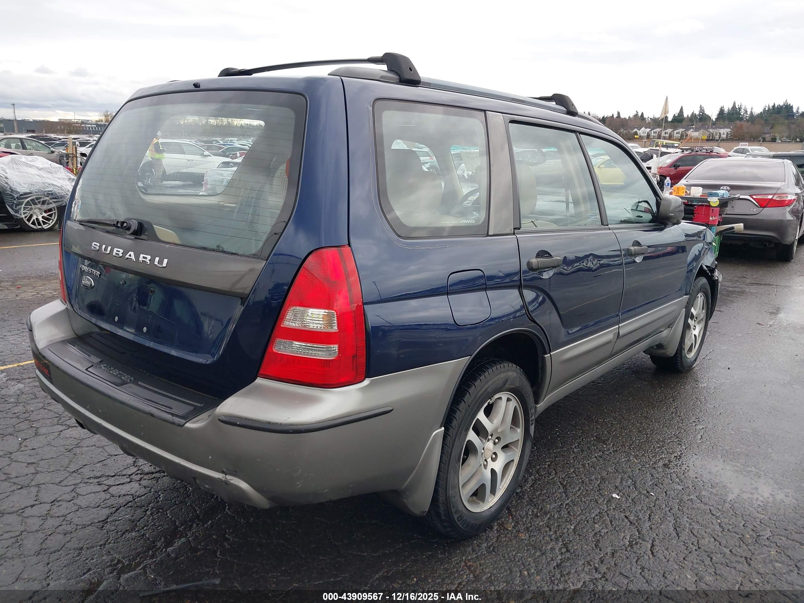 SUBARU FORESTER image 4