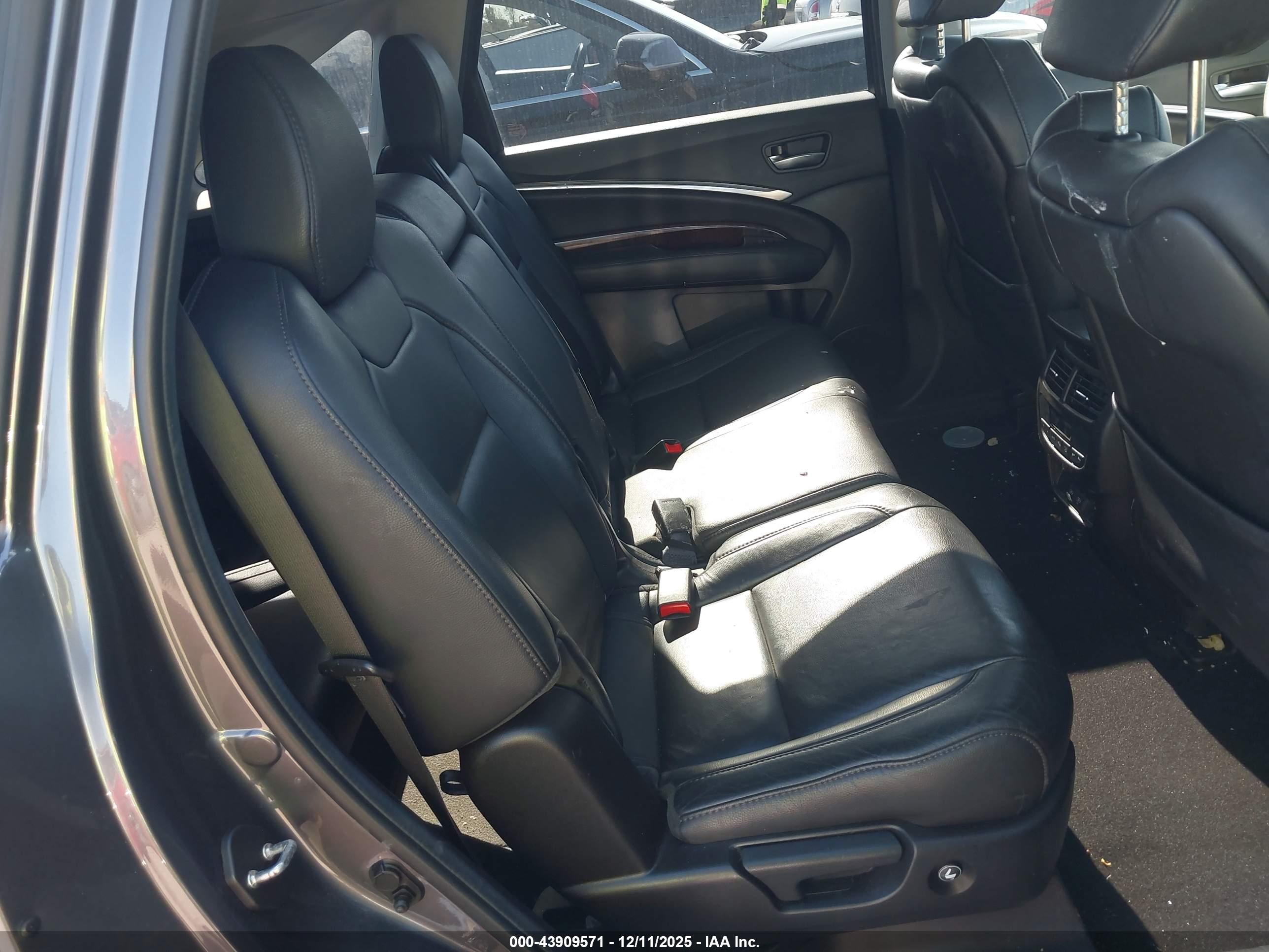 ACURA MDX image 8