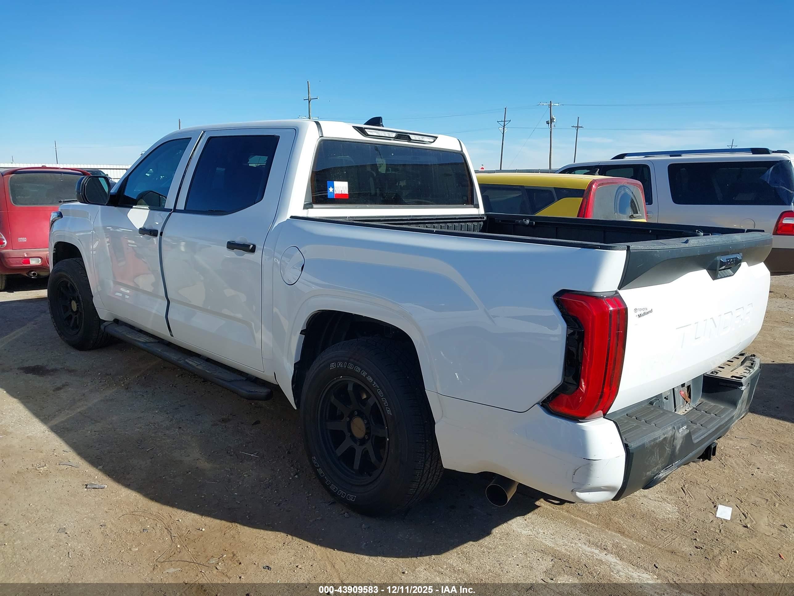 TOYOTA TUNDRA image 3