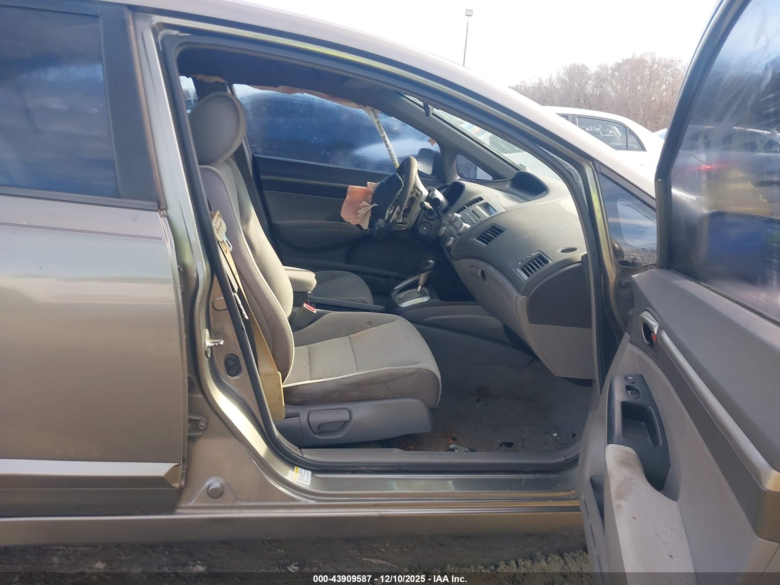 HONDA CIVIC image 5