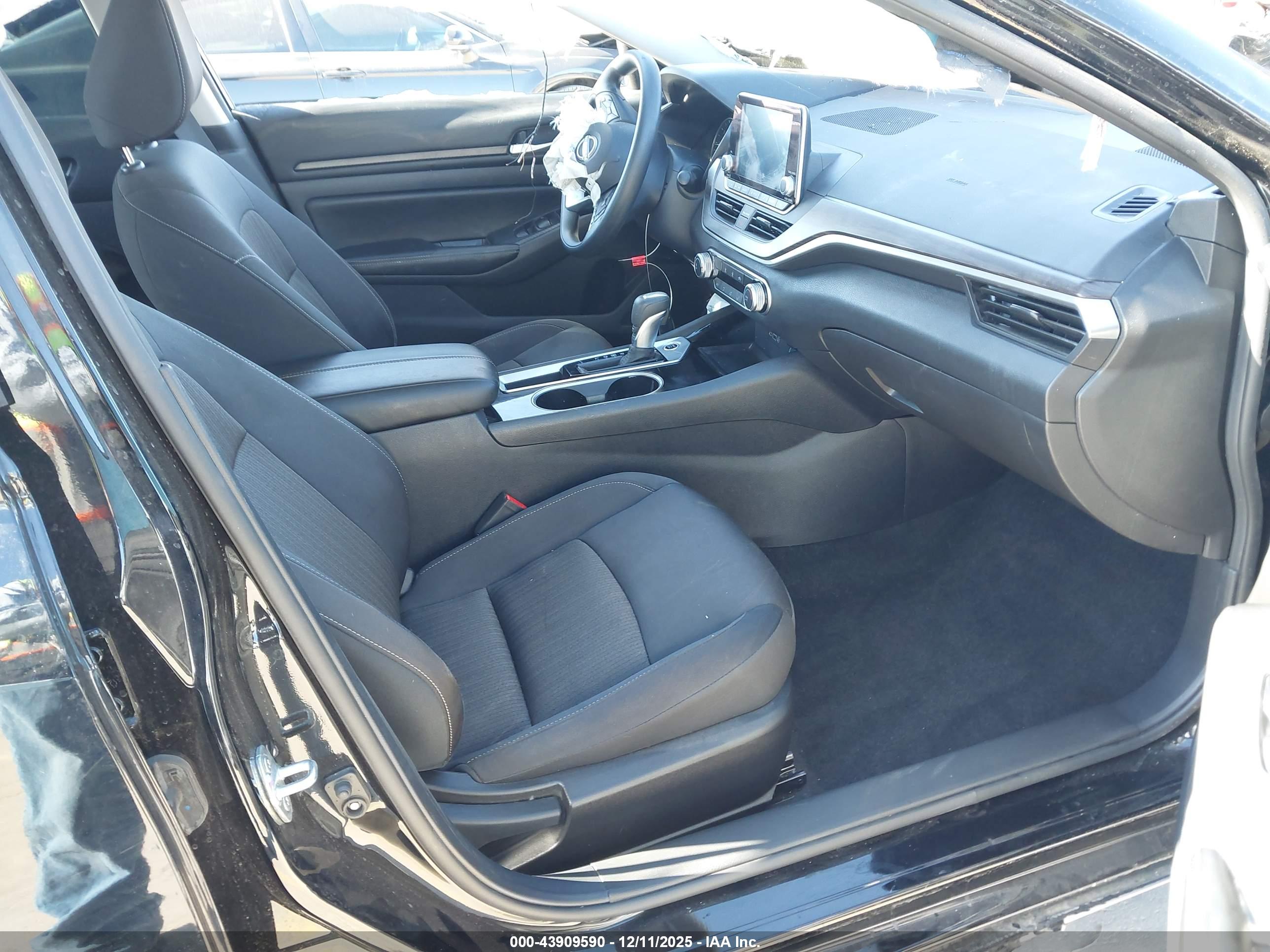 NISSAN ALTIMA image 5