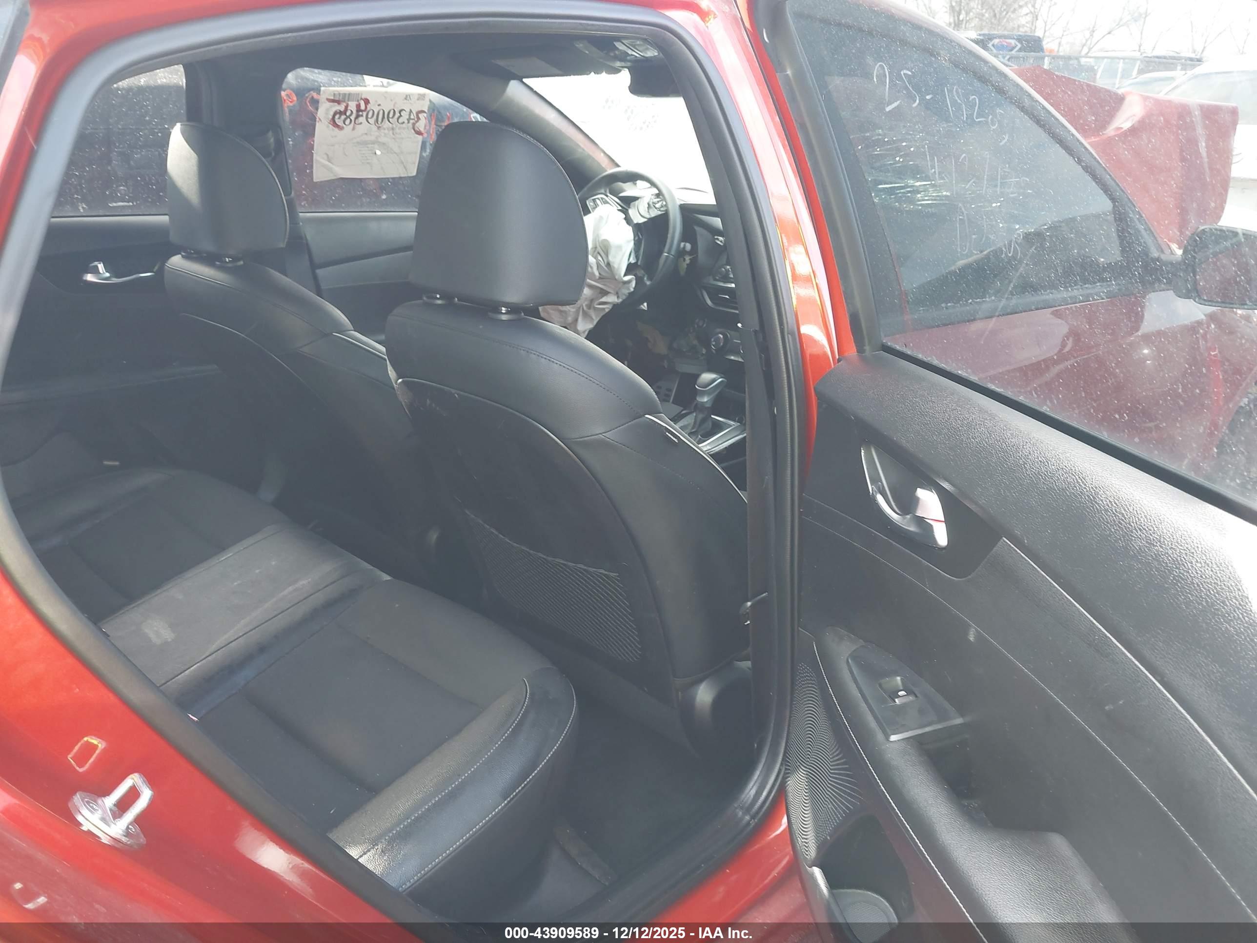 KIA FORTE image 8