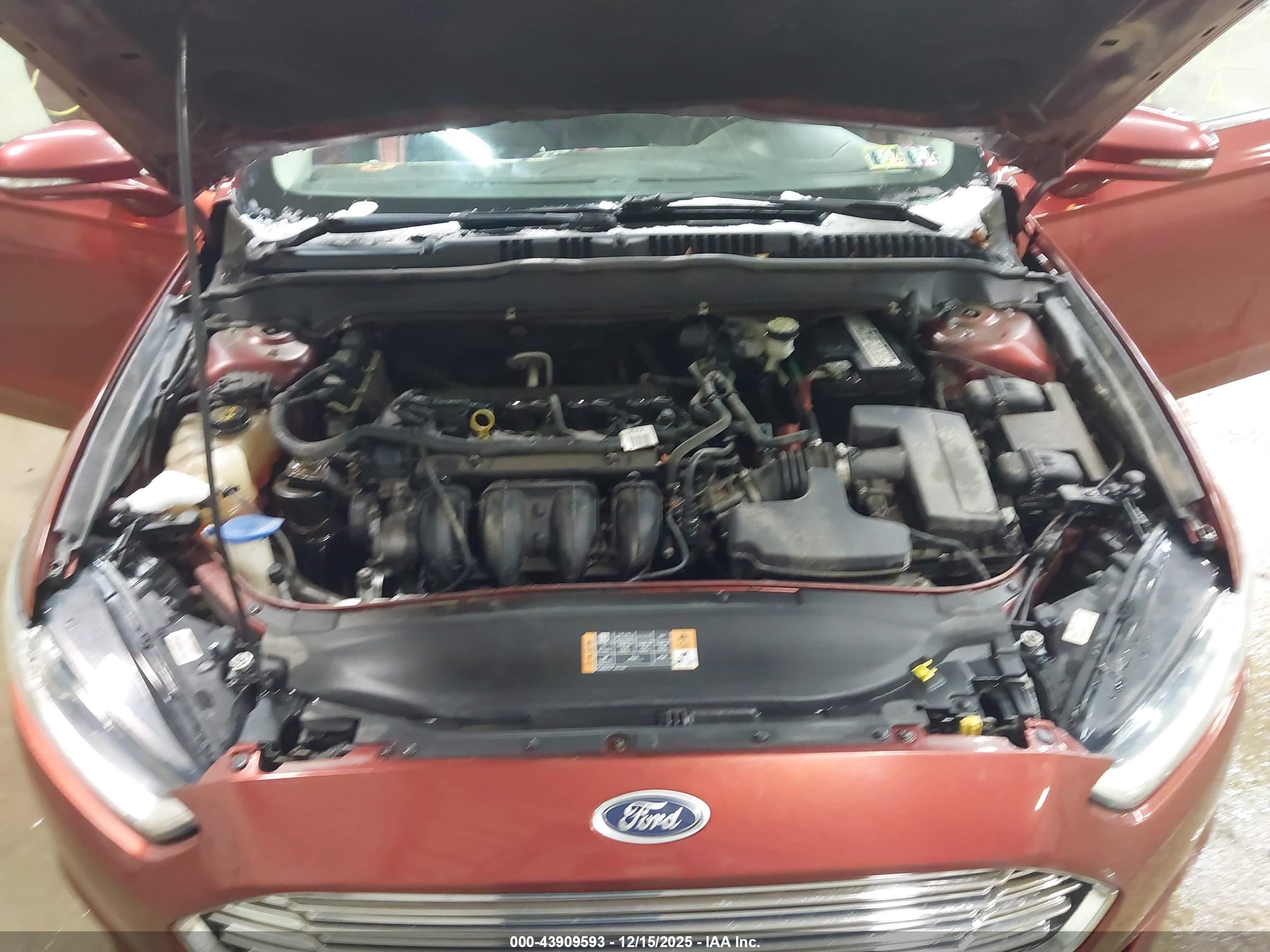 FORD FUSION image 10