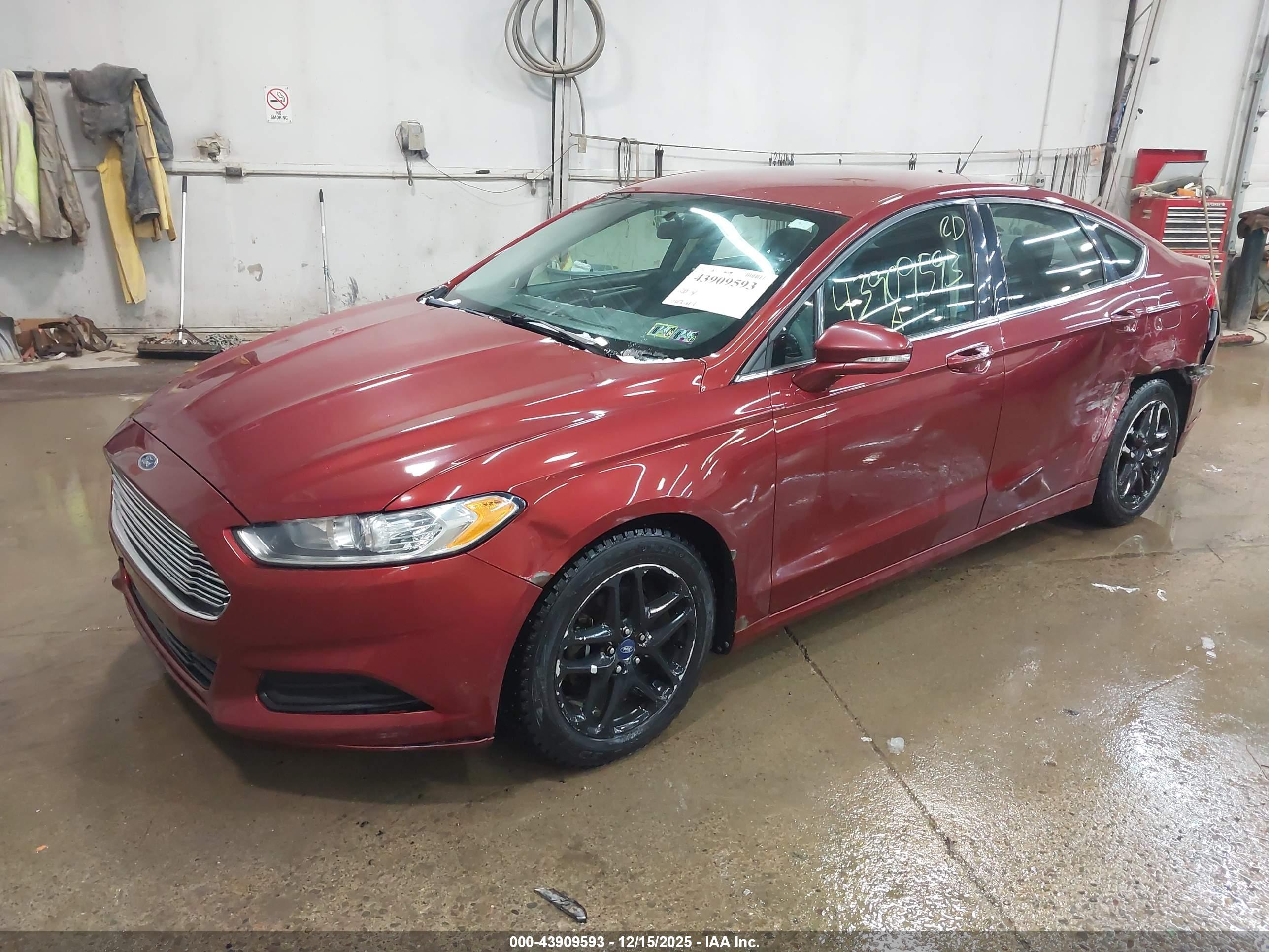 FORD FUSION image 2