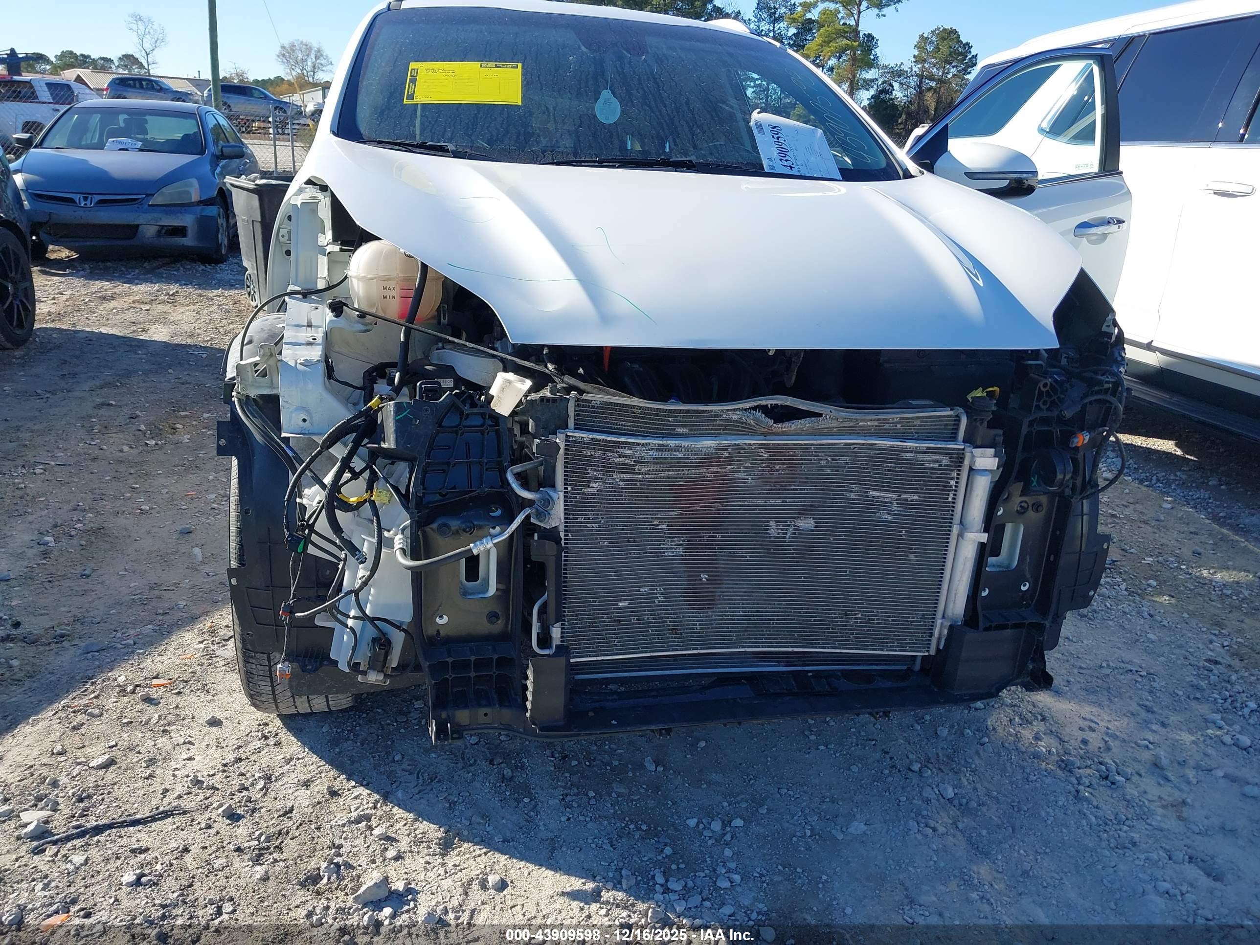 KIA SPORTAGE image 6