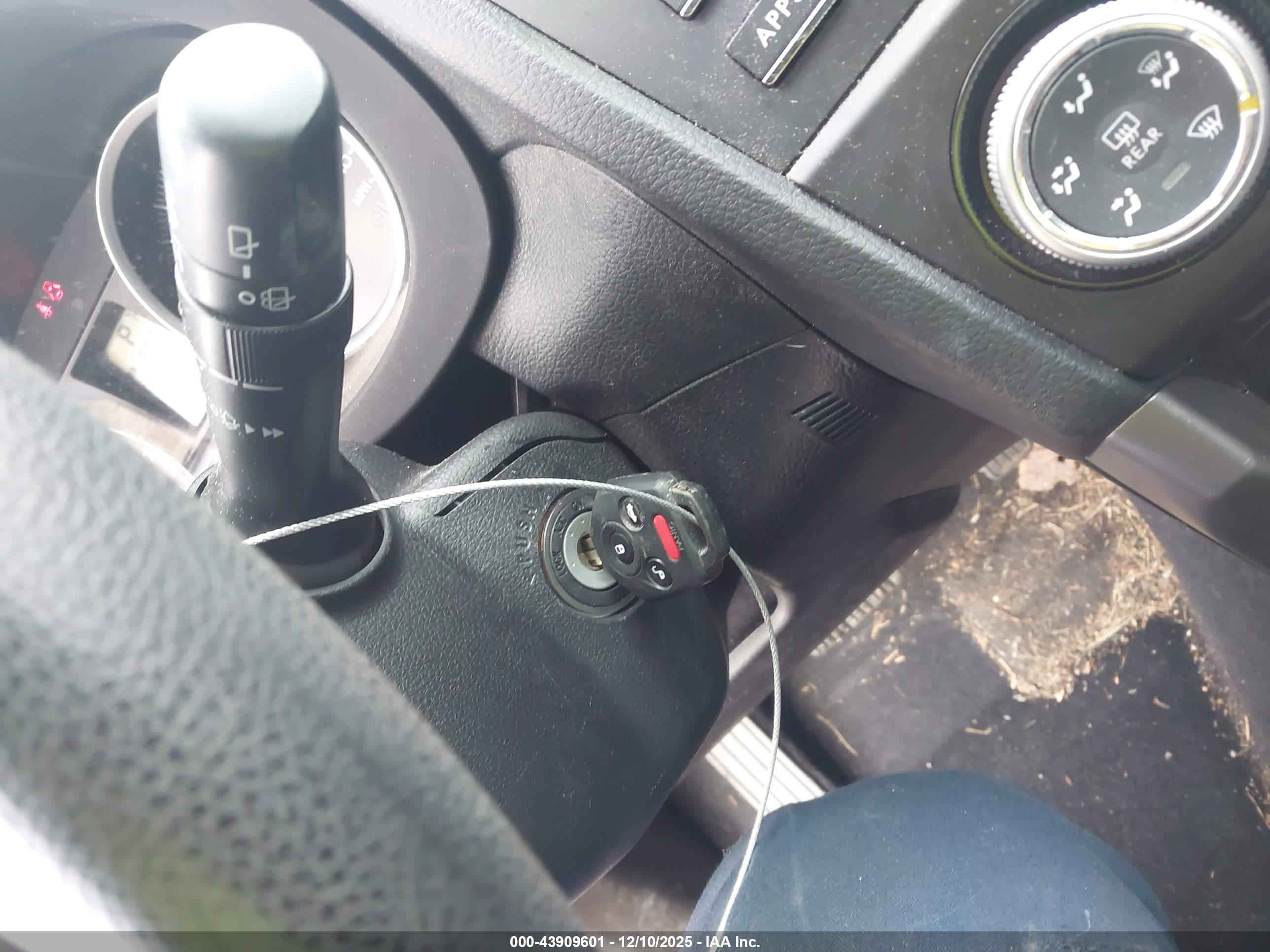 SUBARU FORESTER image 11