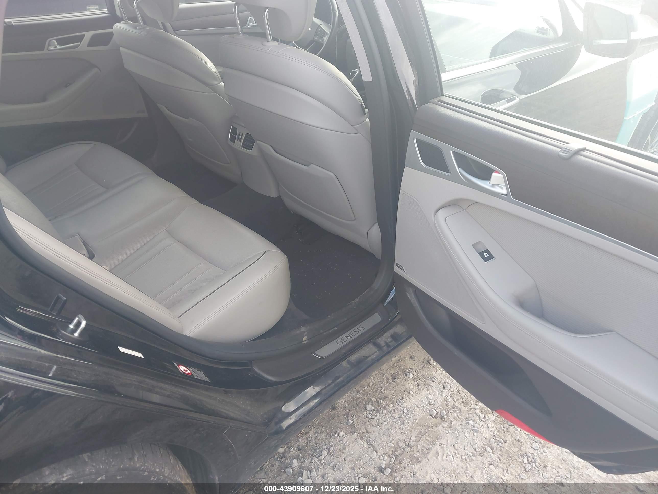 GENESIS G80 image 8