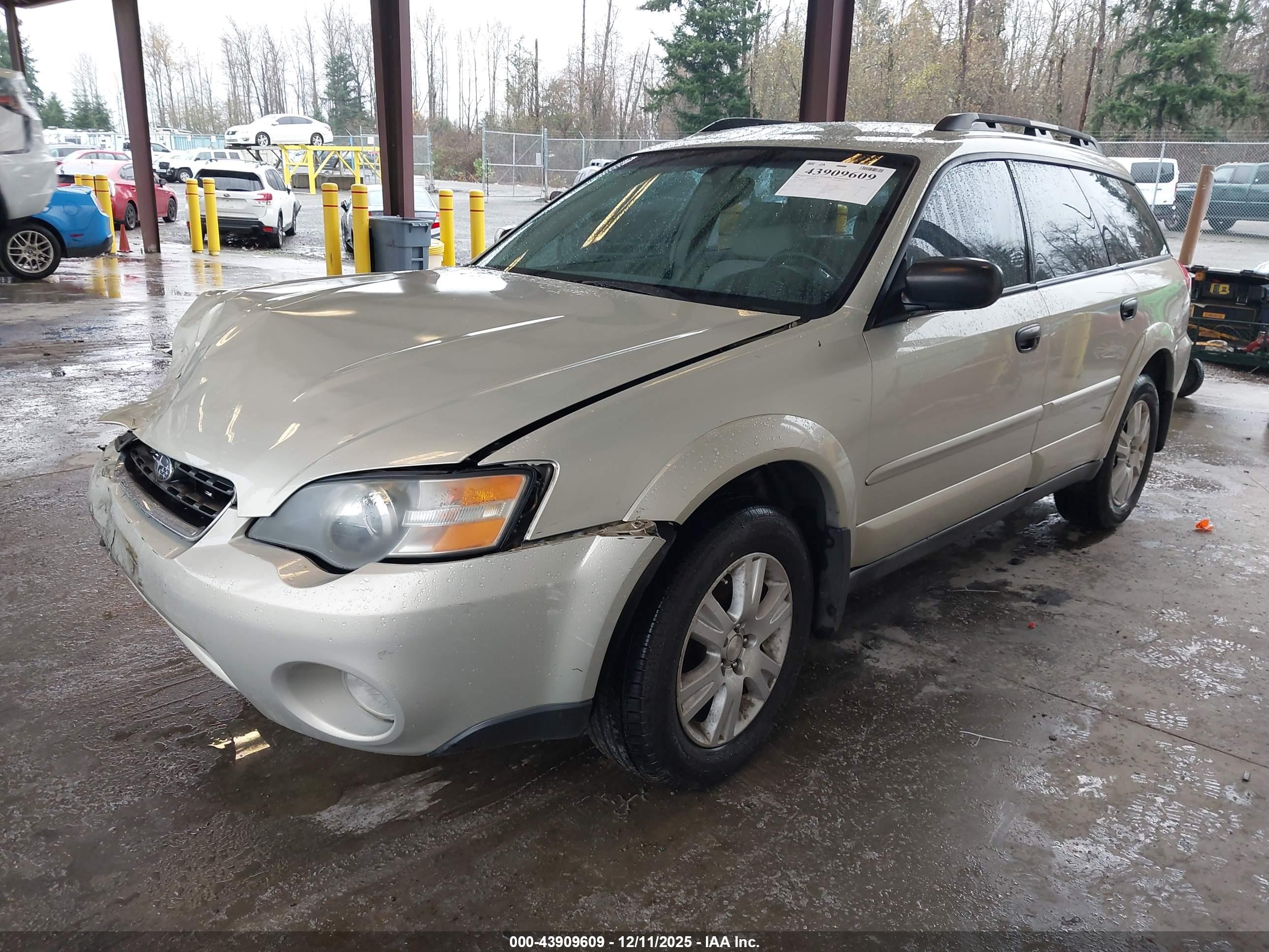 SUBARU OUTBACK image 2