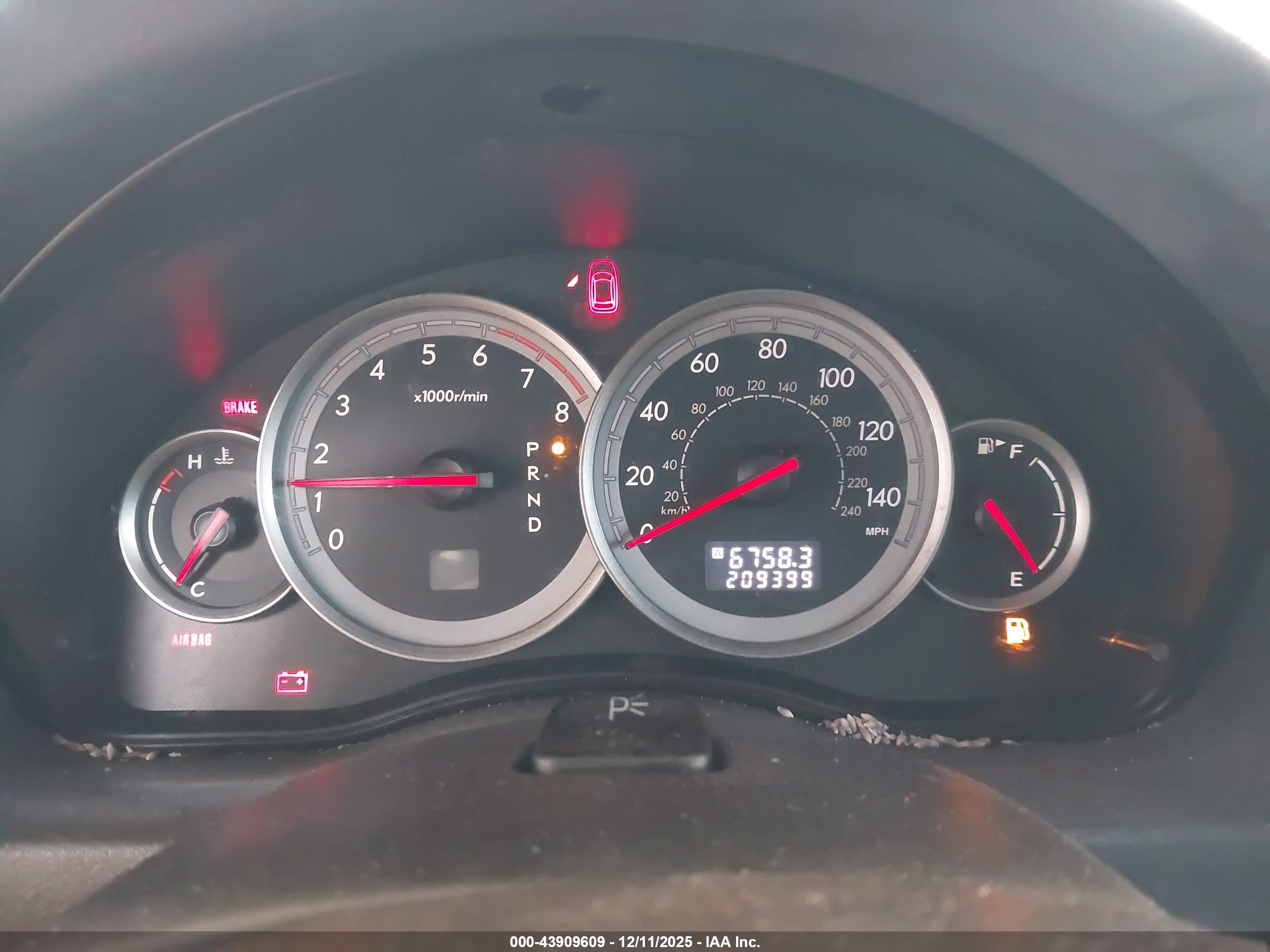 SUBARU OUTBACK image 7