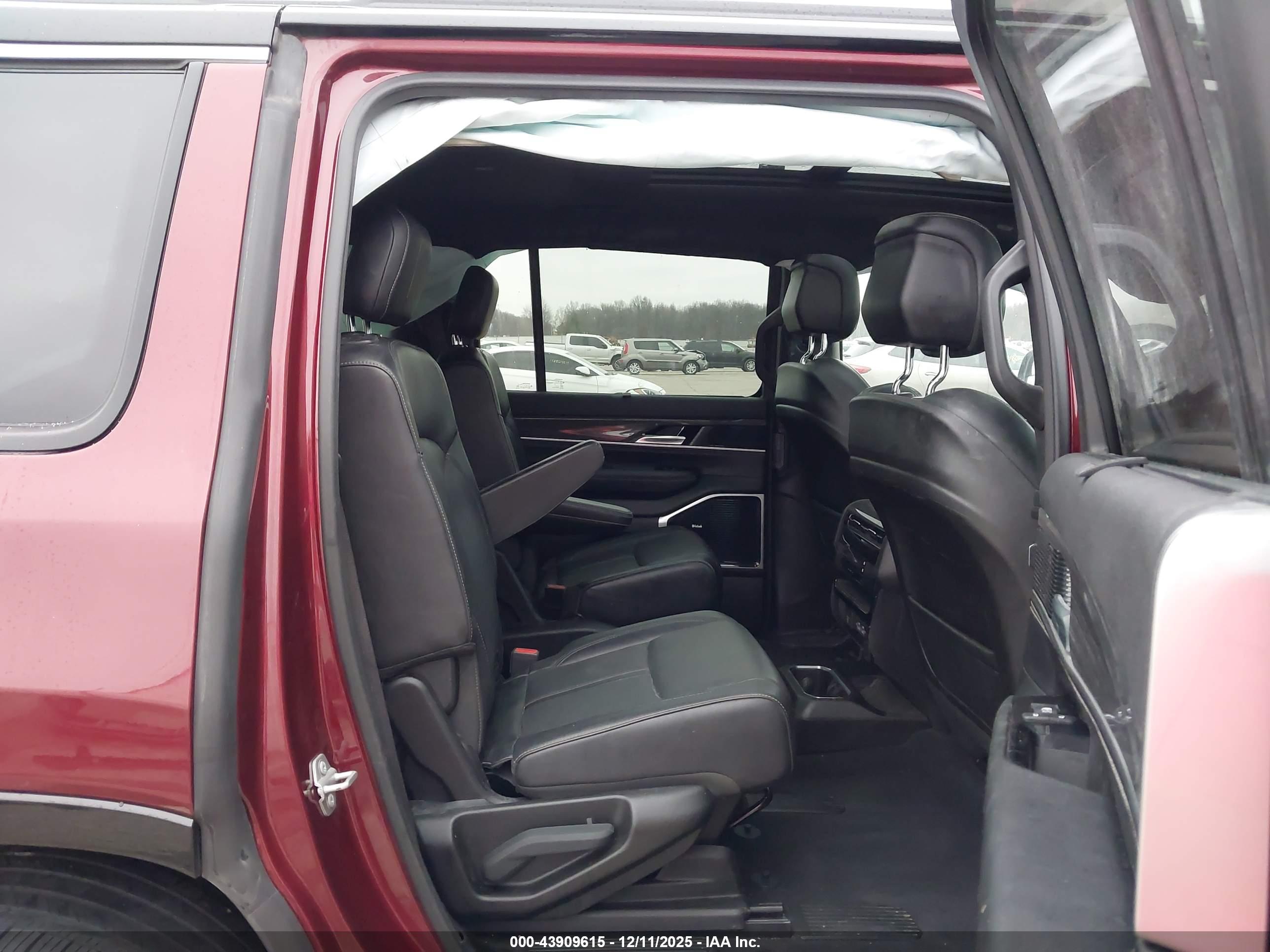 JEEP WAGONEER image 8