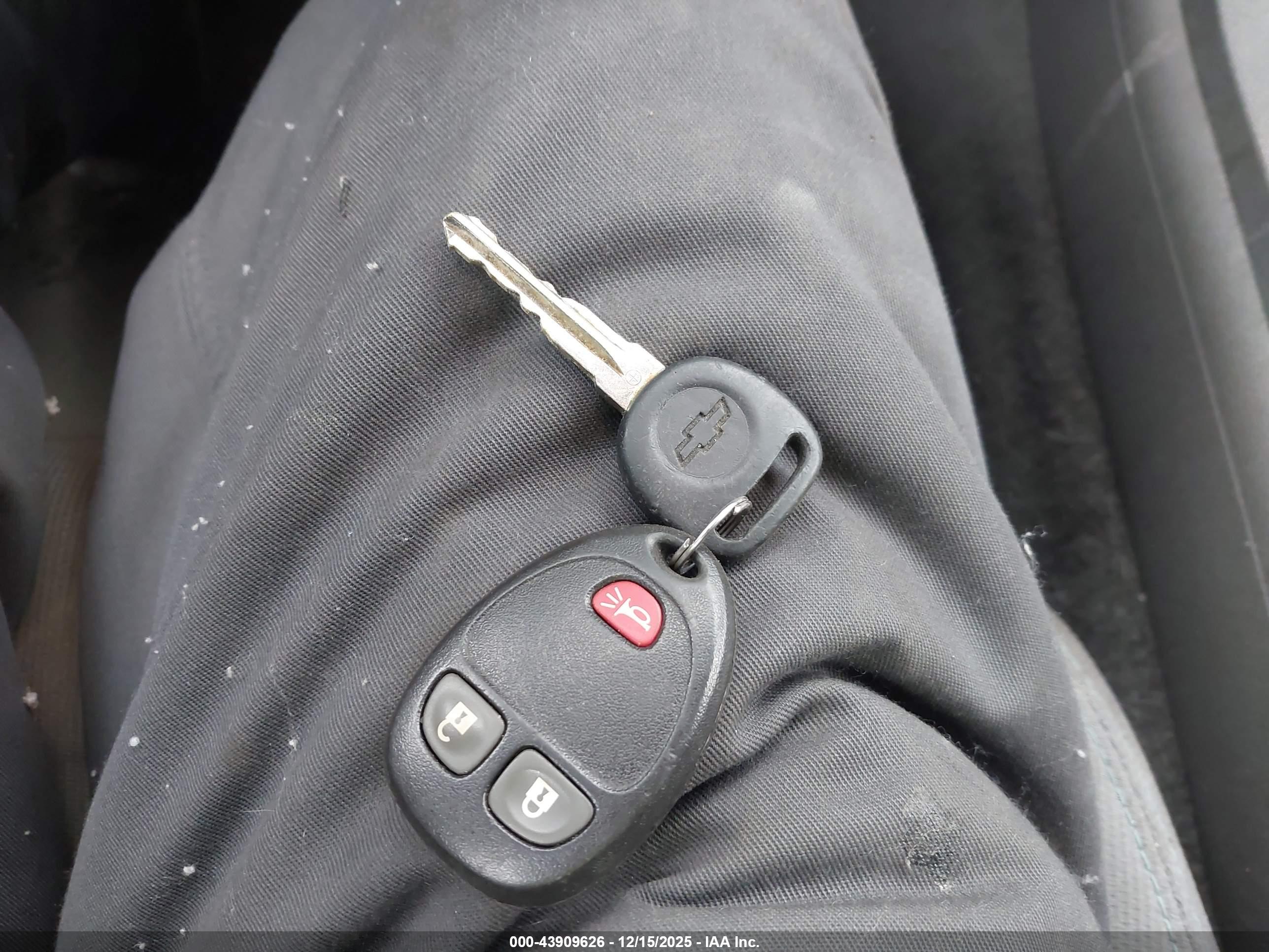 CHEVROLET TRAVERSE image 11