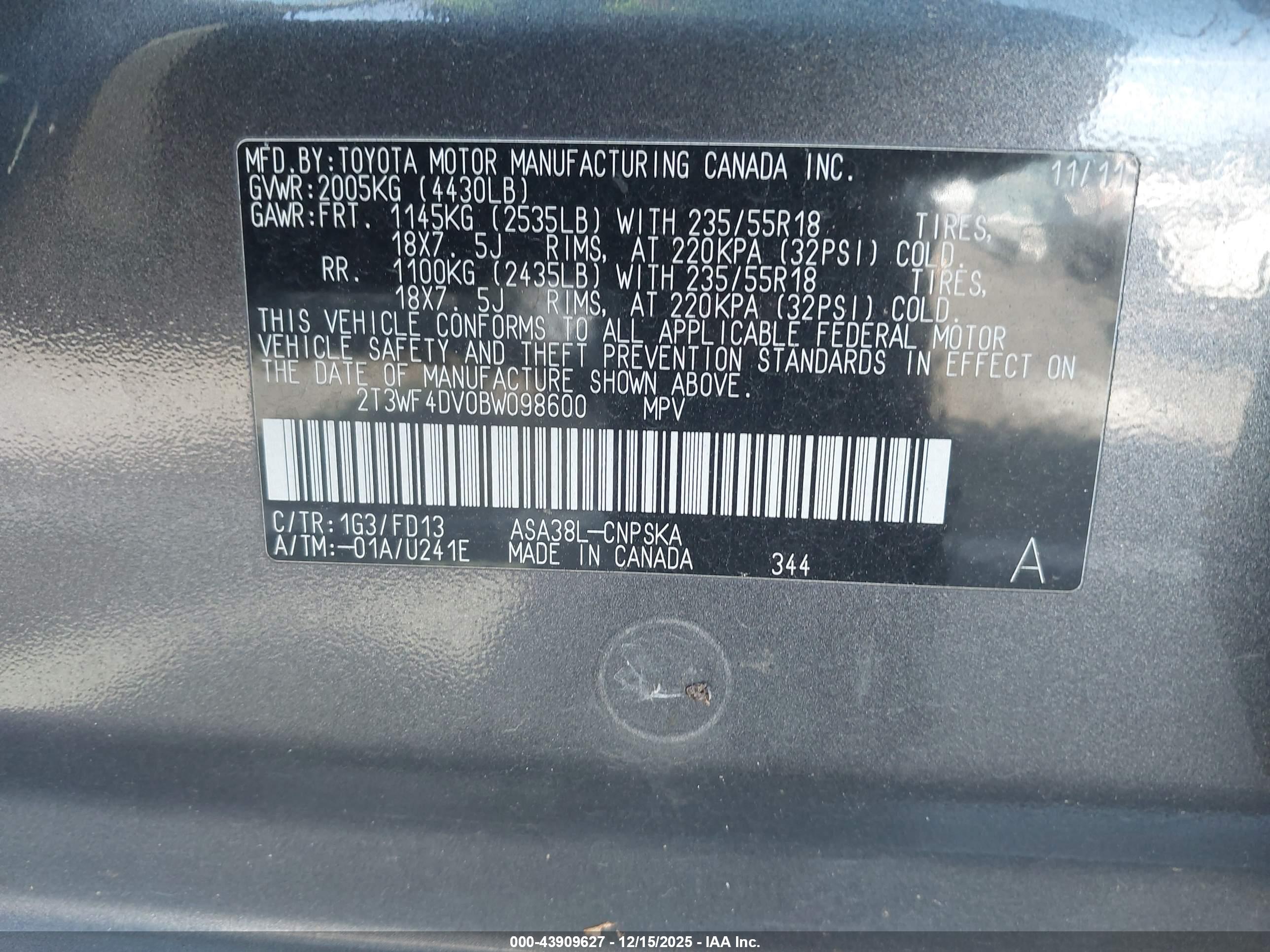 TOYOTA RAV4 image 9
