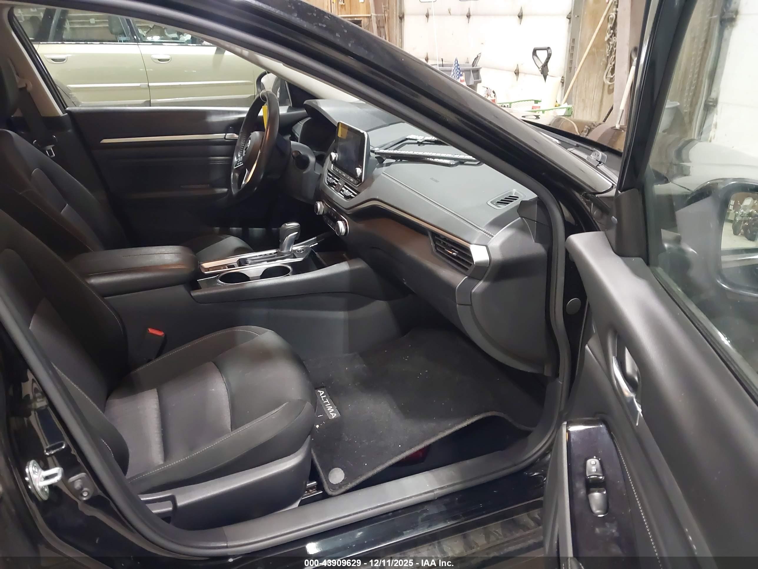 NISSAN ALTIMA image 5