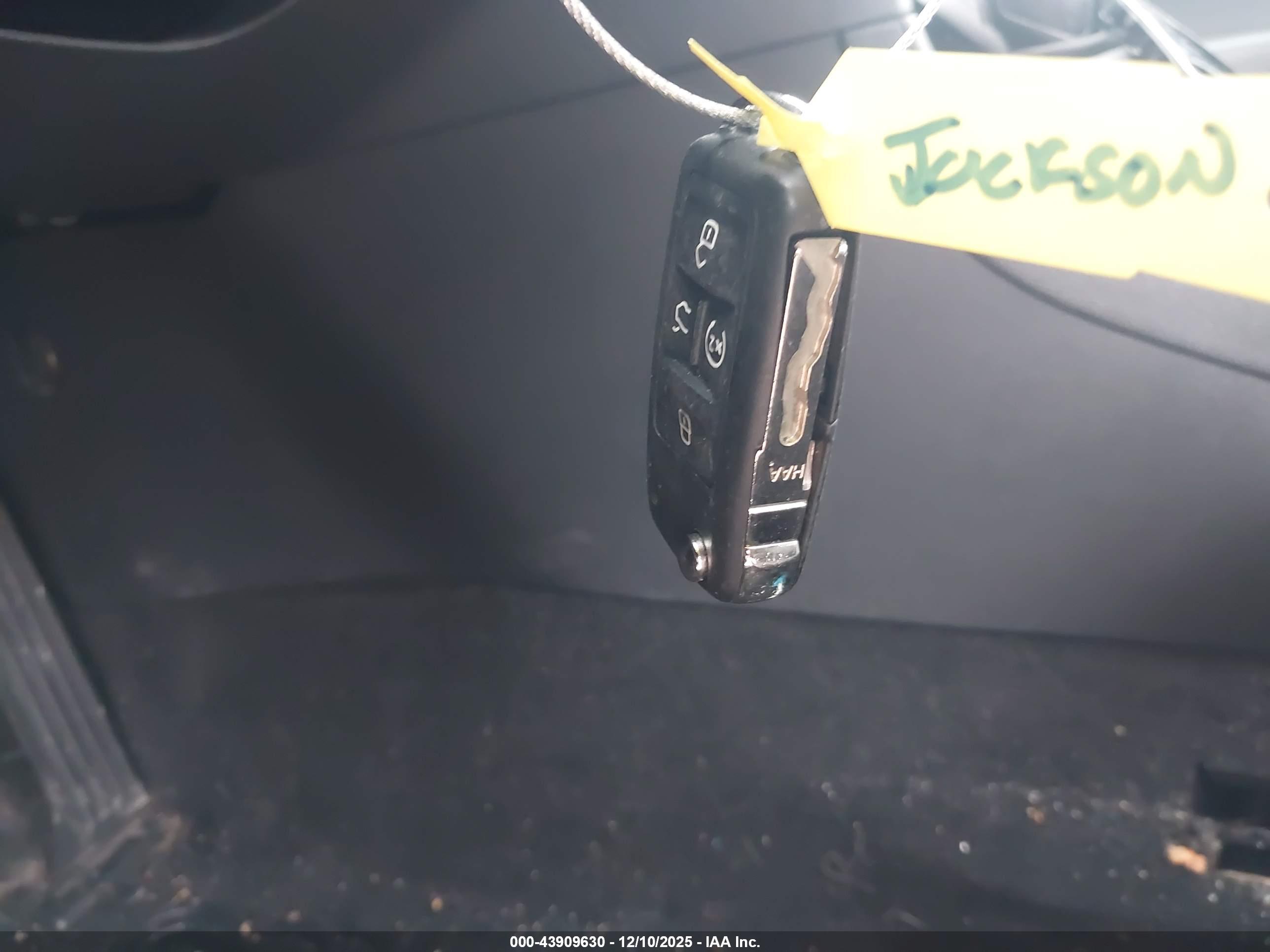 VOLKSWAGEN PASSAT image 11