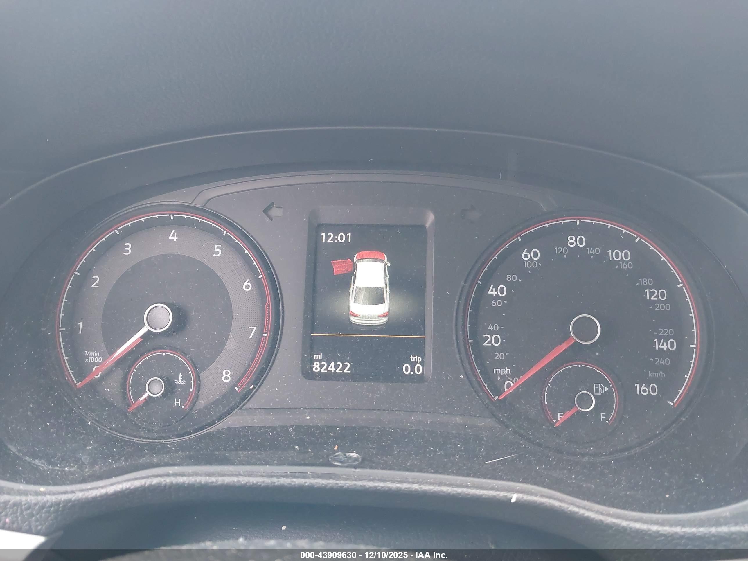VOLKSWAGEN PASSAT image 7