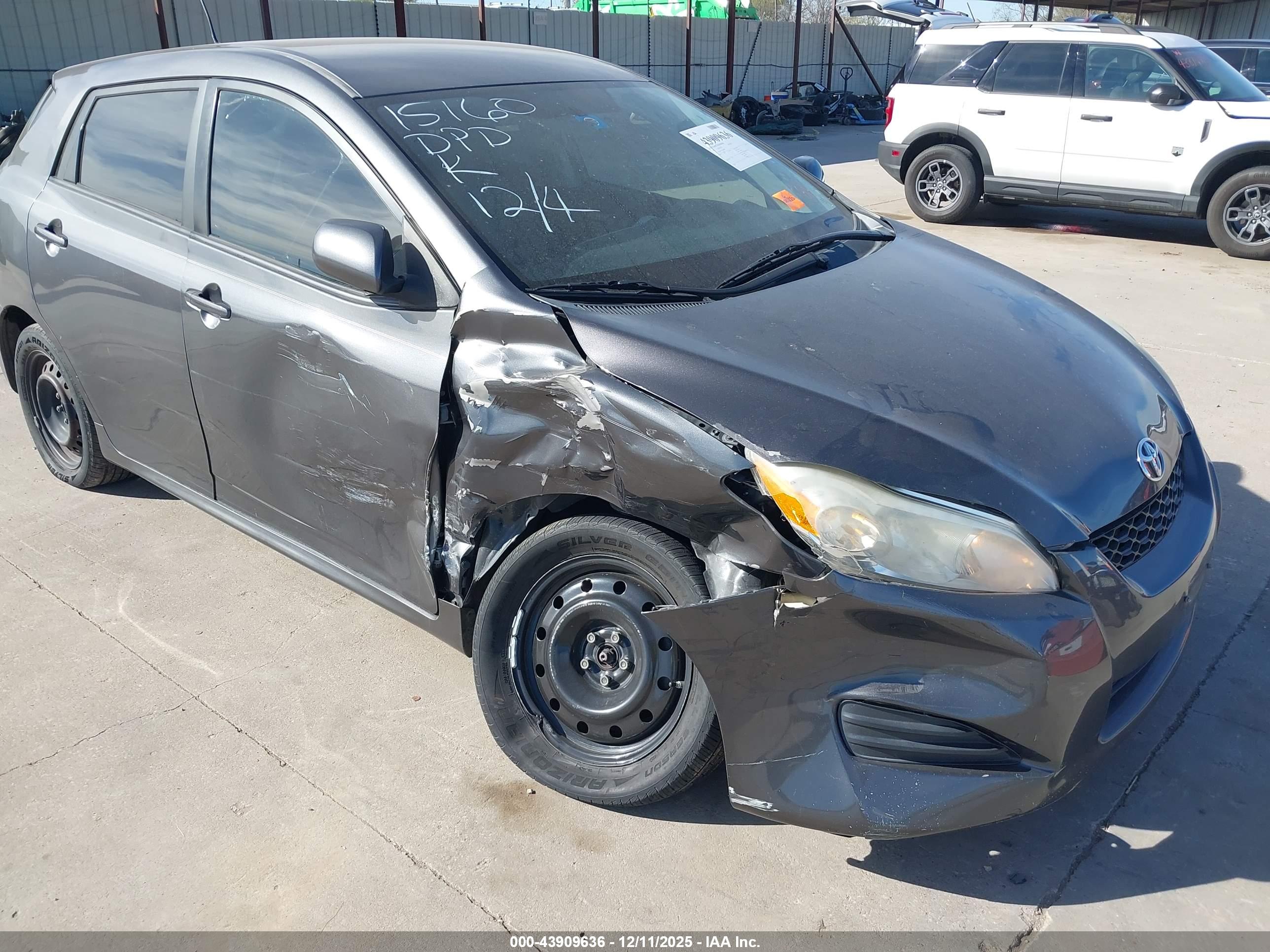 TOYOTA MATRIX image 6
