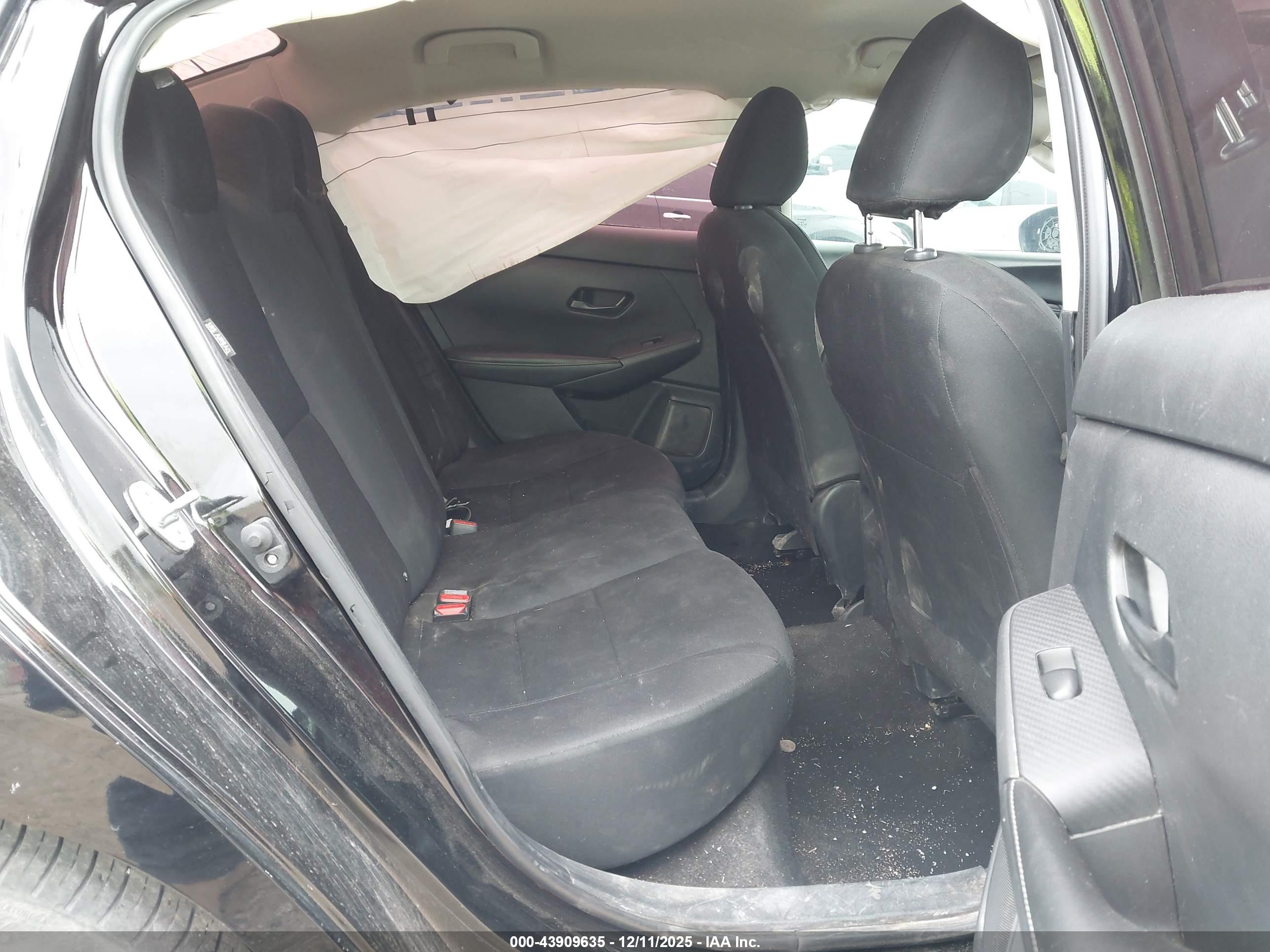 NISSAN SENTRA image 8