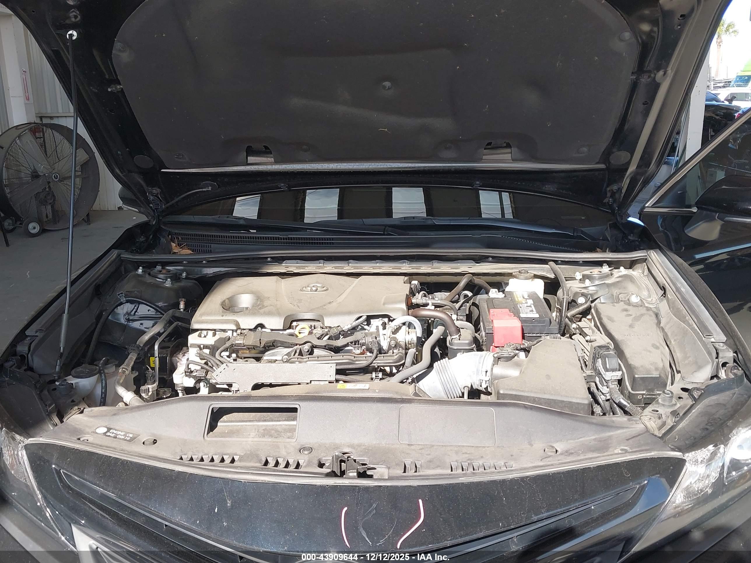 TOYOTA CAMRY image 10
