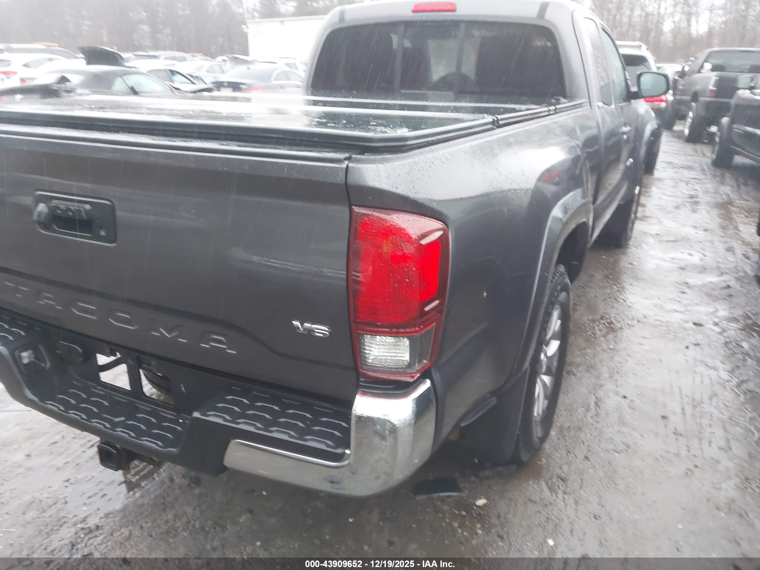 TOYOTA TACOMA image 4