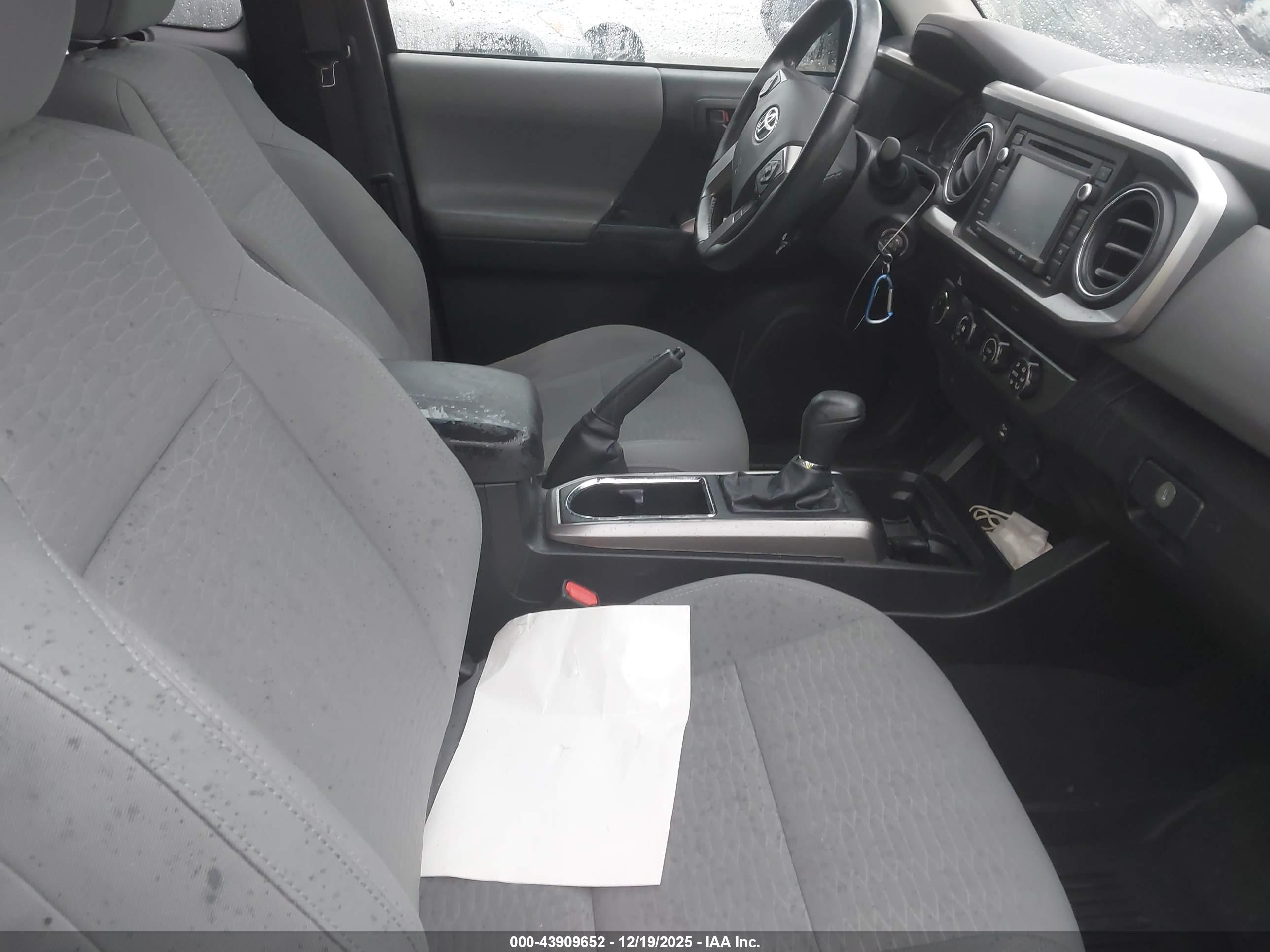 TOYOTA TACOMA image 5