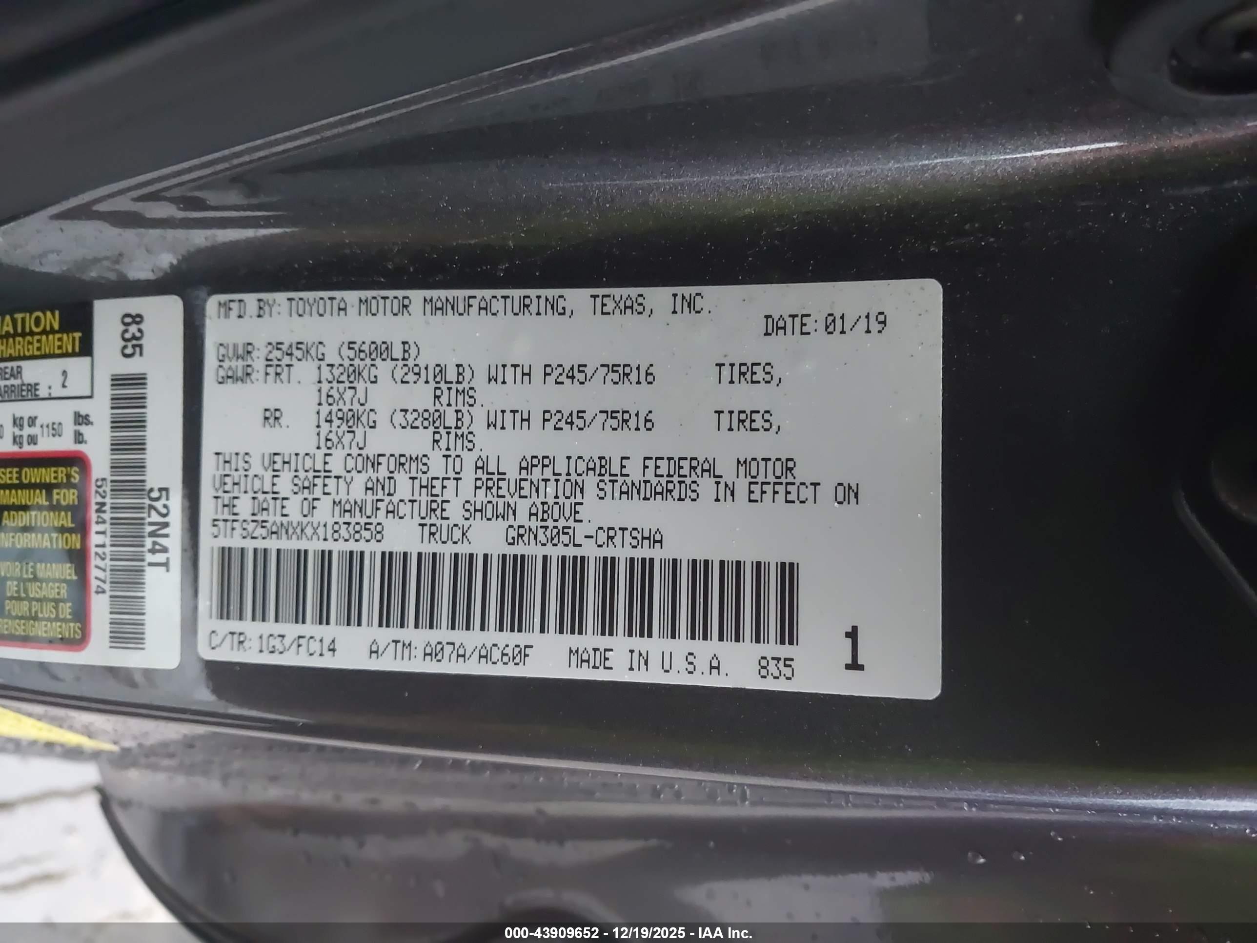 TOYOTA TACOMA image 9