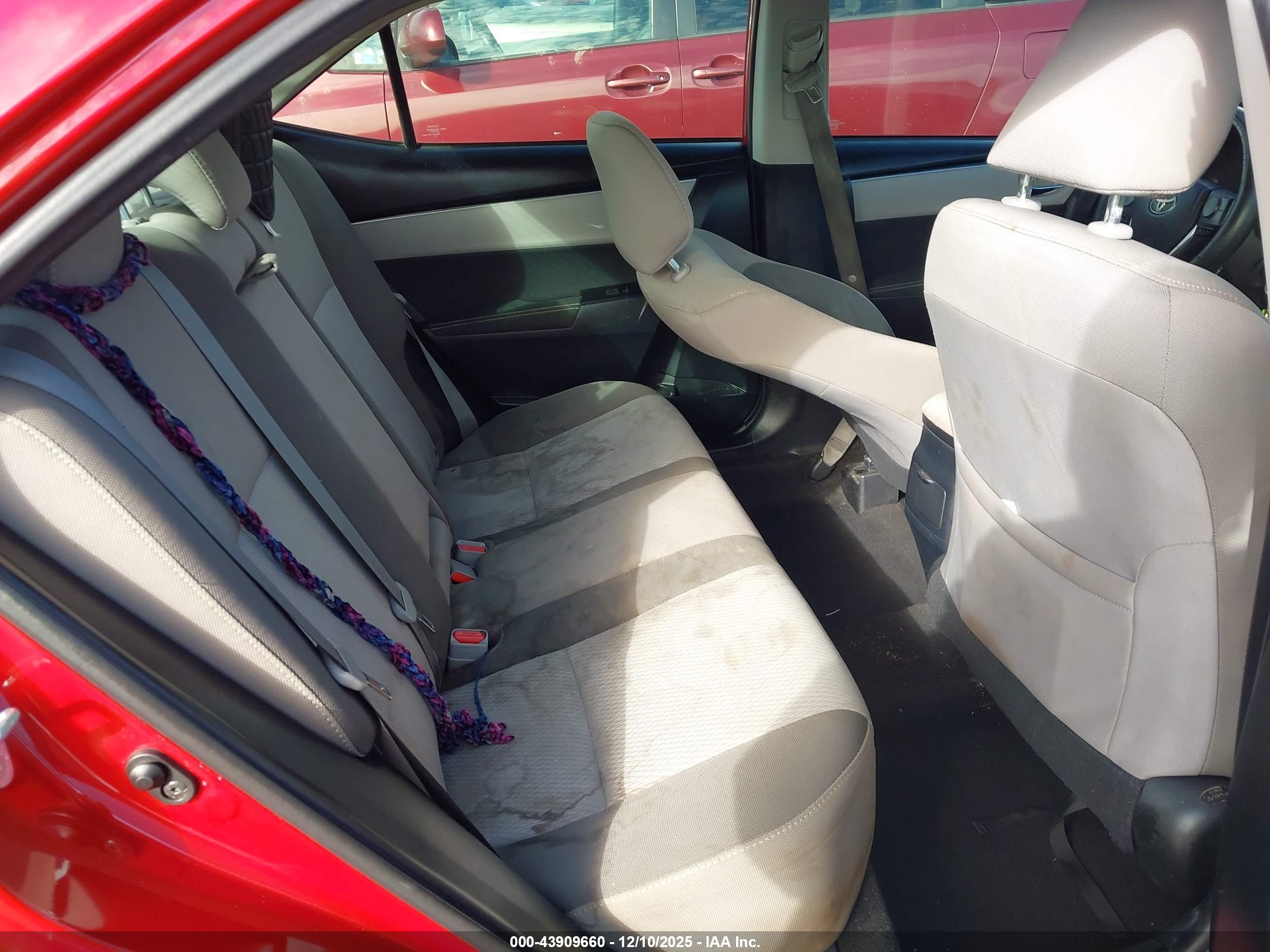 TOYOTA COROLLA image 8