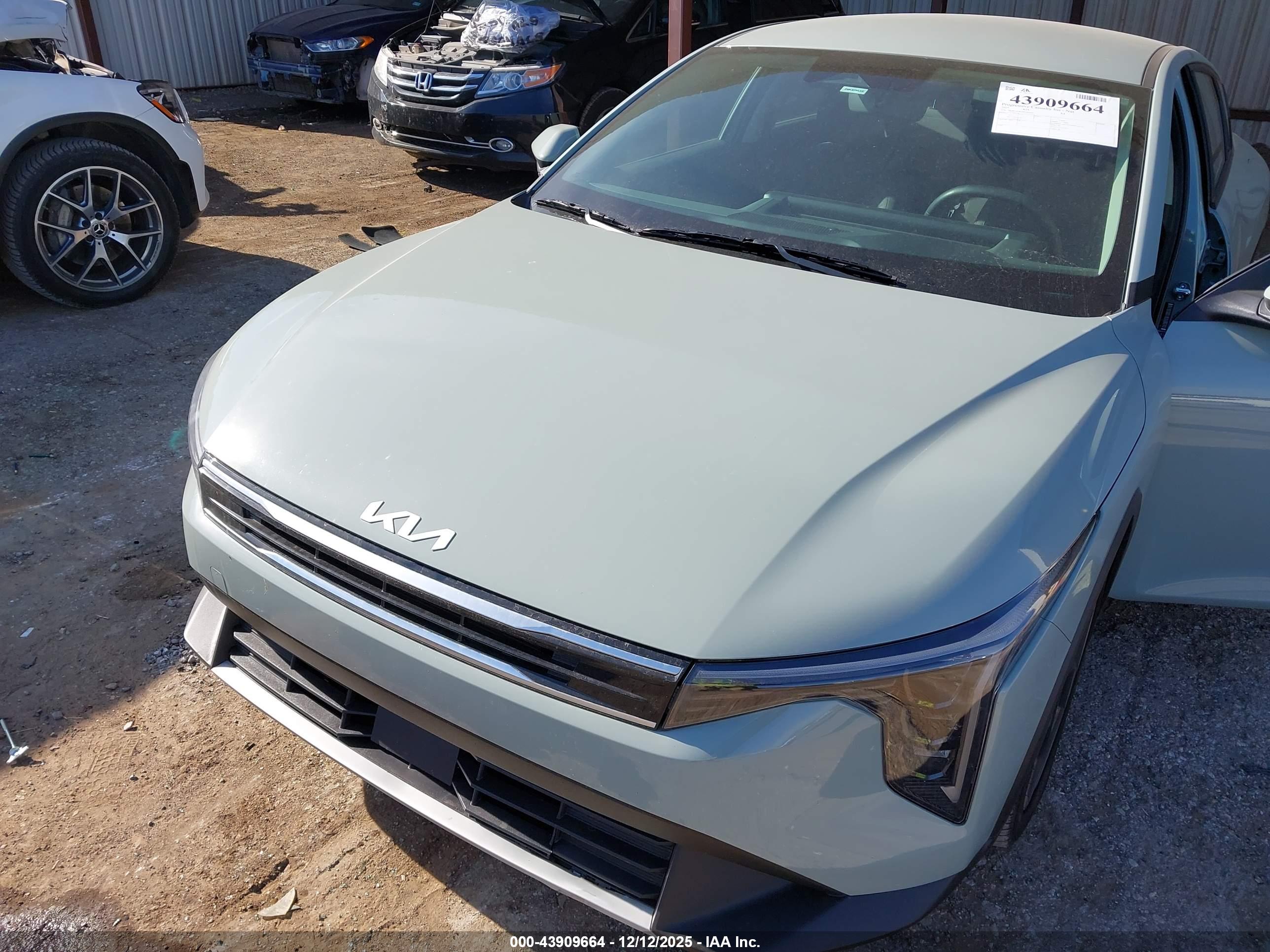 KIA K4 image 6