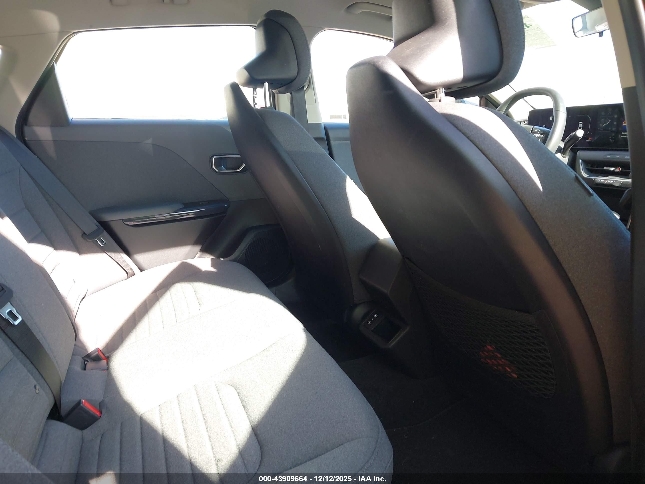 KIA K4 image 8